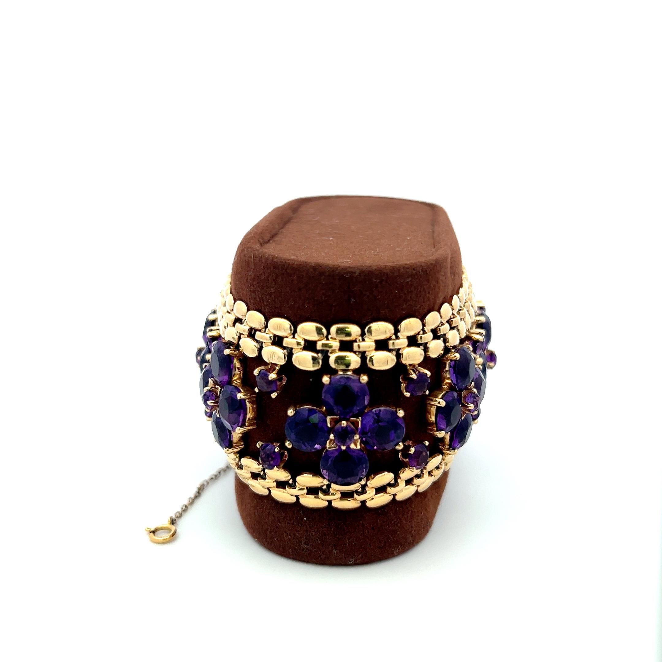 Vintage 14K Yellow Gold Link Bracelet with 48.15 Carat Round Amethysts 7 Inch