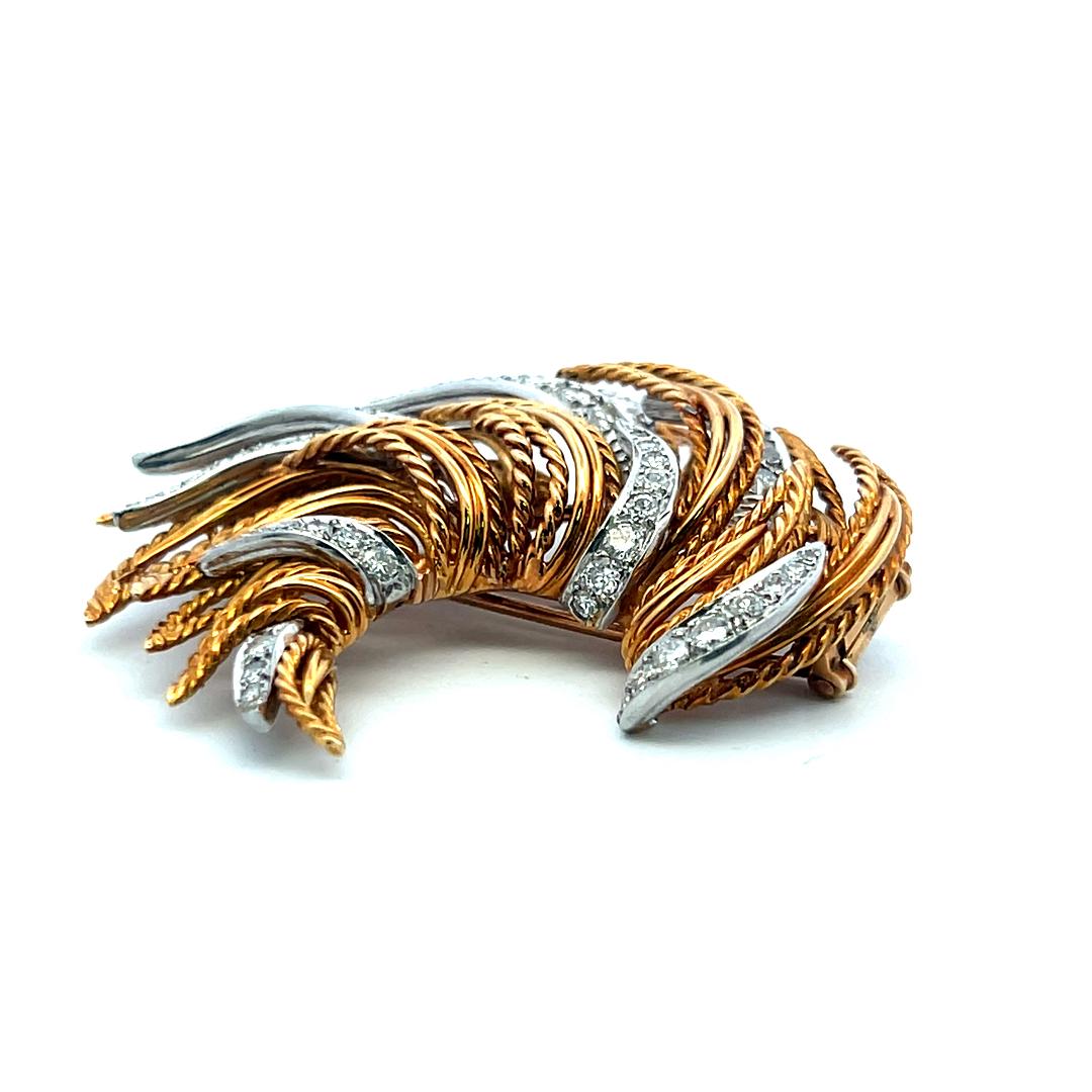 Two Tone Gold Platinum Pin Brooch with 2.2 Carat Round F VS Diamonds