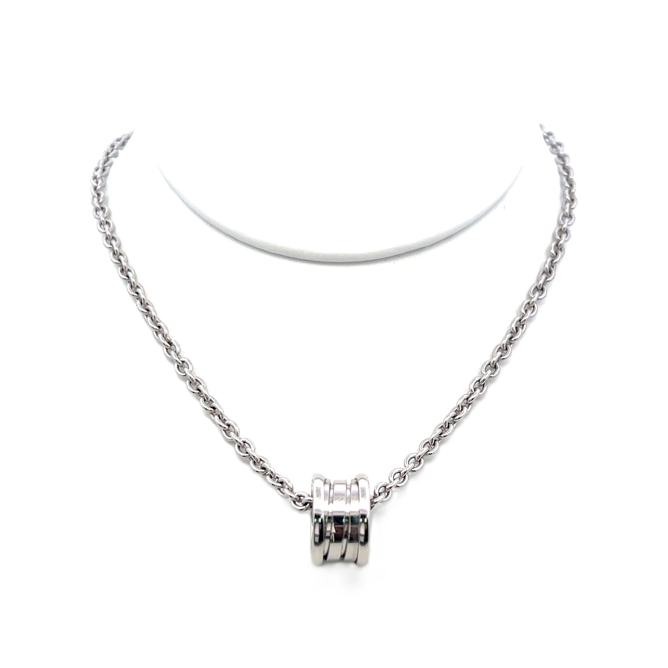Bvlgari Vintage 18 Karat White Gold Pendant Necklace 36.4 Grams