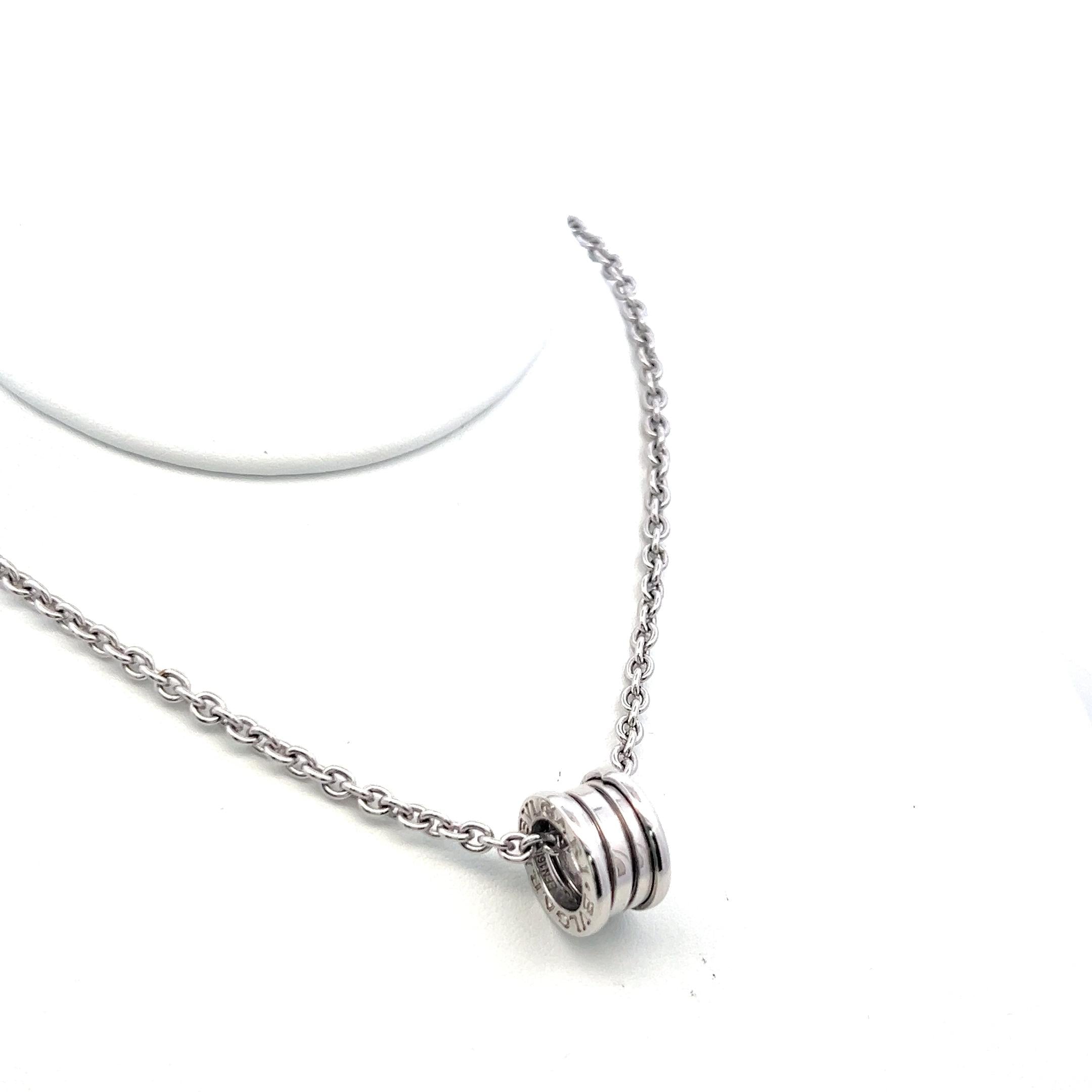 Bvlgari Vintage 18 Karat White Gold Pendant Necklace 36.4 Grams