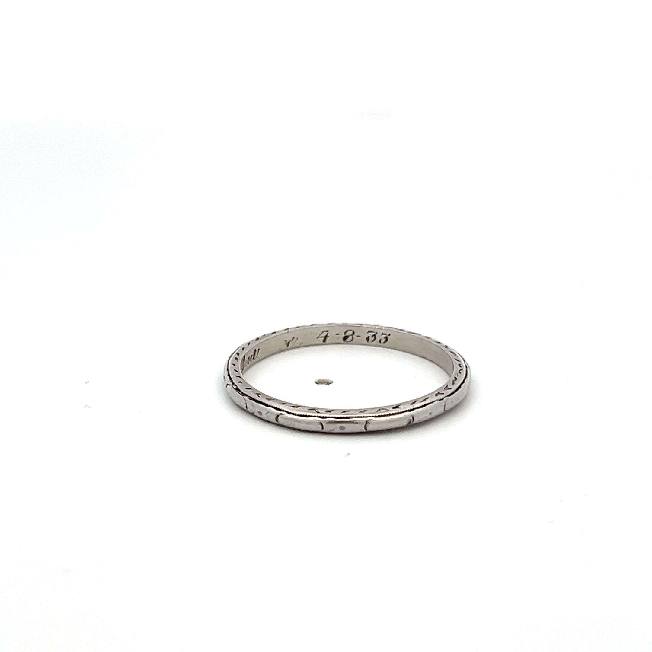 Vintage Platinum Engraved Band Ring 2.9 Grams Size 8