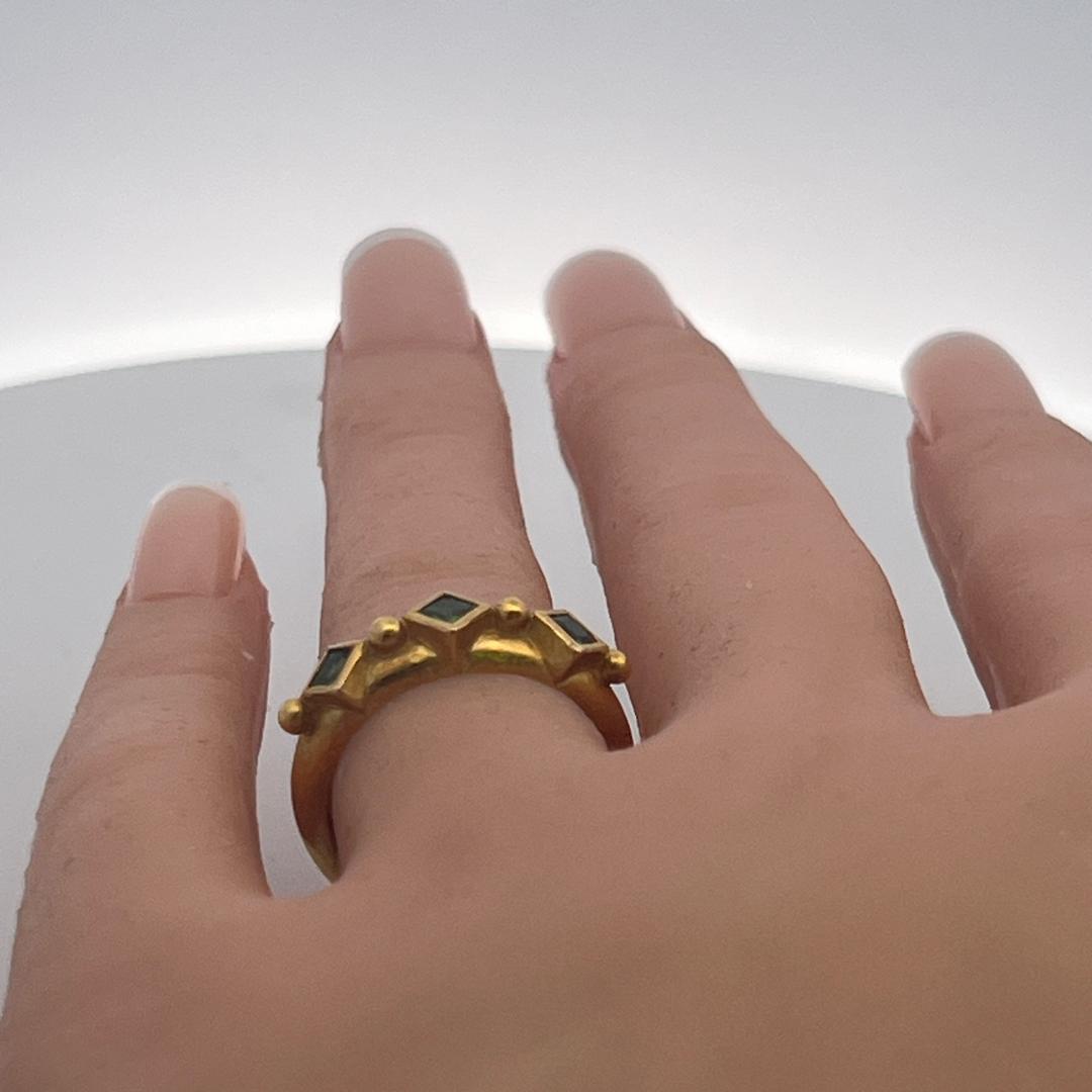 Vintage 18K Yellow Gold Band Ring with 0.36 Carat Emerald Size 7