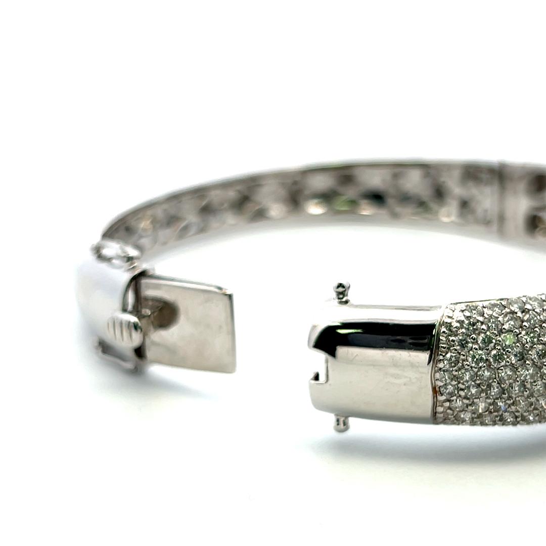 Vintage 18 Karat White Gold Bangle Bracelet with 4 Carat Round H-VS Diamonds