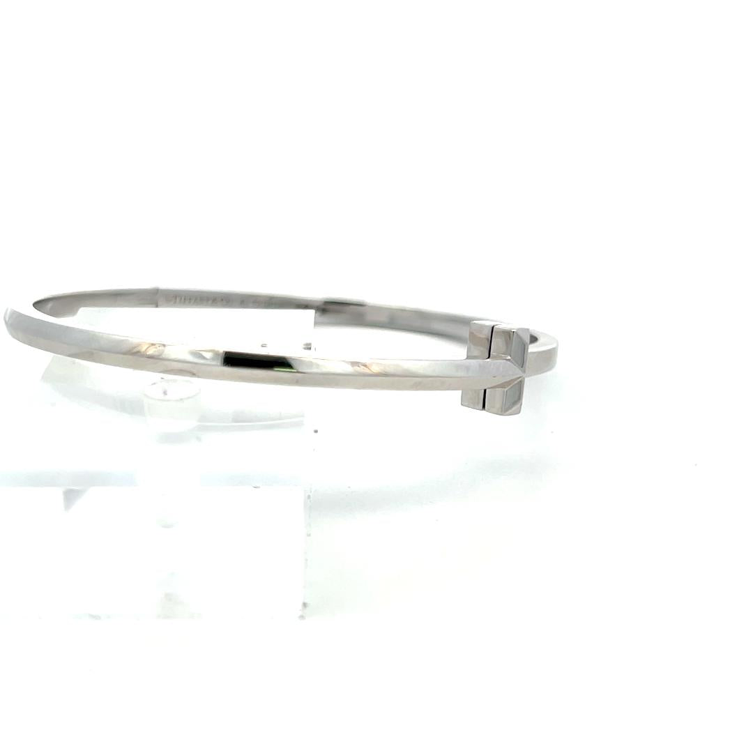 Tiffany & Co Vintage 18 Karat White Gold T Bangle Bracelet 7 Inch 25.4 Grams