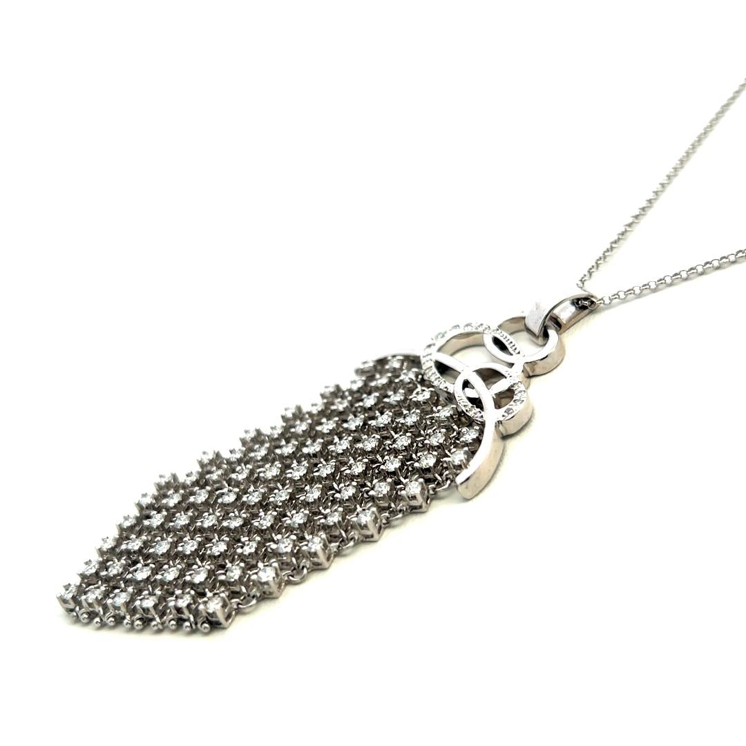 Vintage 18K White Gold Pendant Necklace with 2.21 Carat Round F-VS Diamonds
