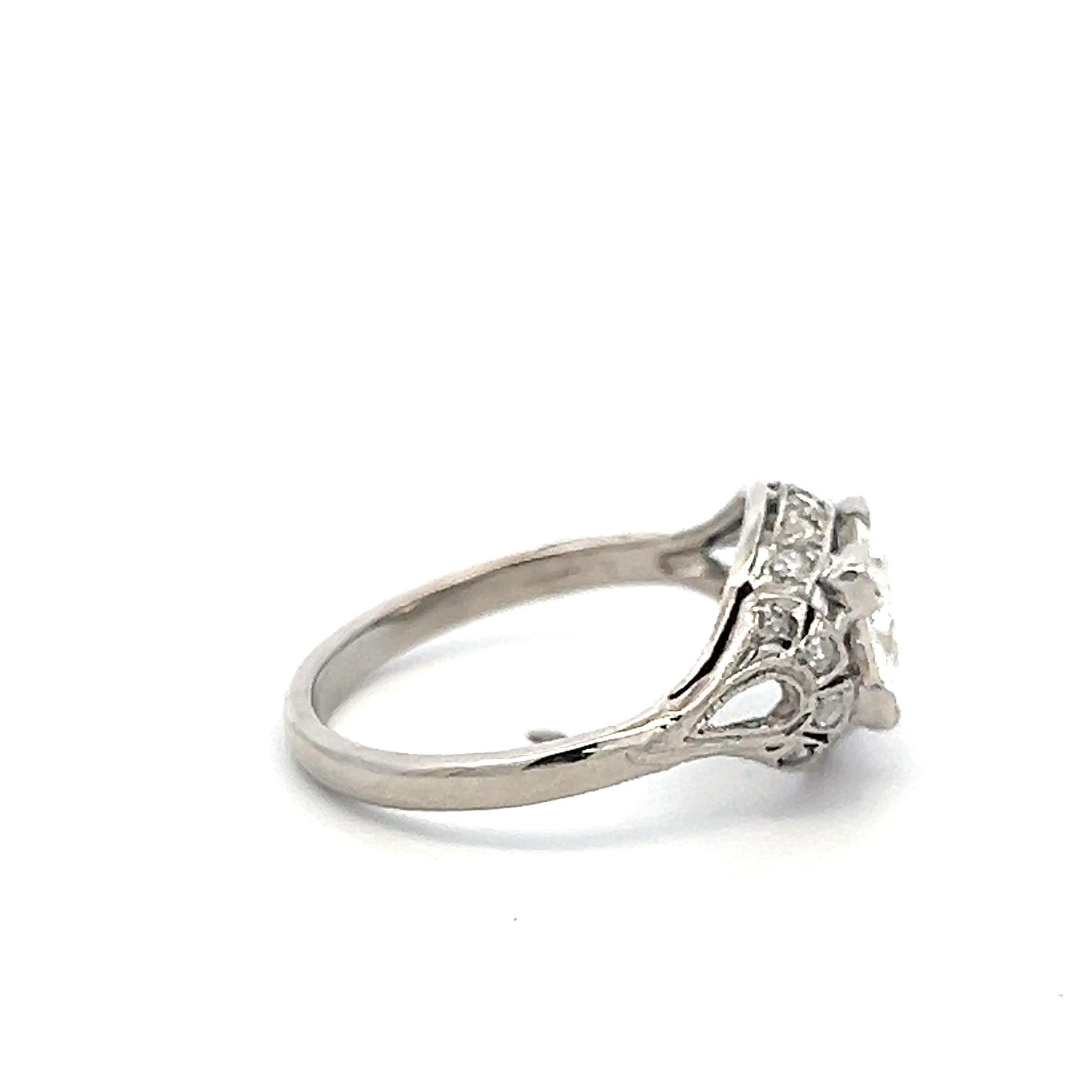 Platinum Art Deco Ring with 1.7 Carat Old European Cut Diamonds K-VS2 GIA