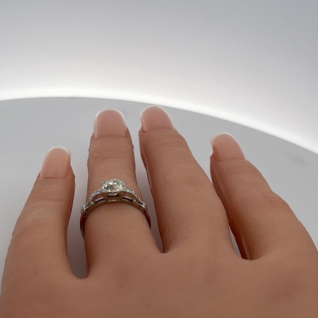 Platinum Art Deco Ring with 0.95 Carat Old European Cut Diamonds Size 5.75 GIA