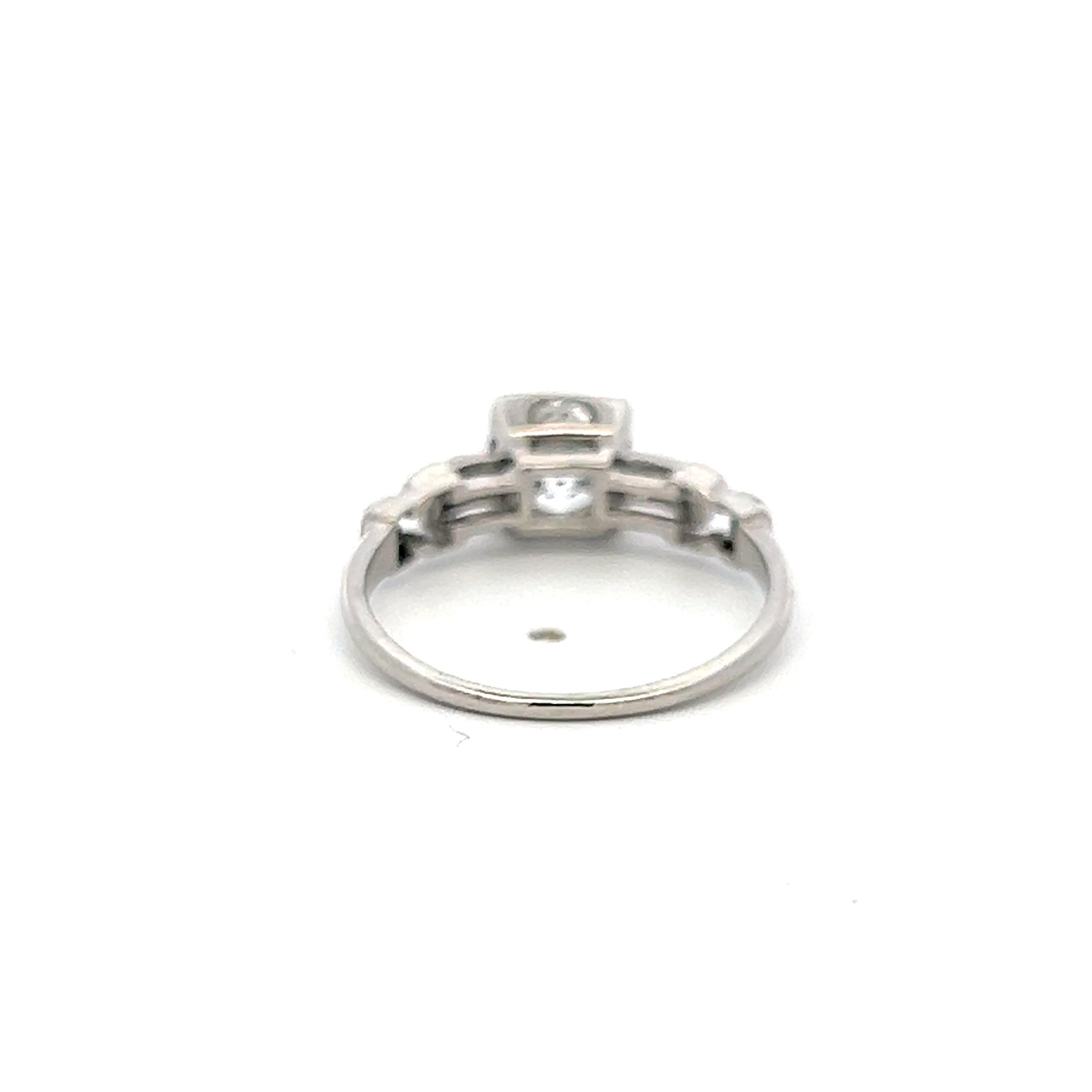 Platinum Art Deco Ring with 0.95 Carat Old European Cut Diamonds Size 5.75 GIA