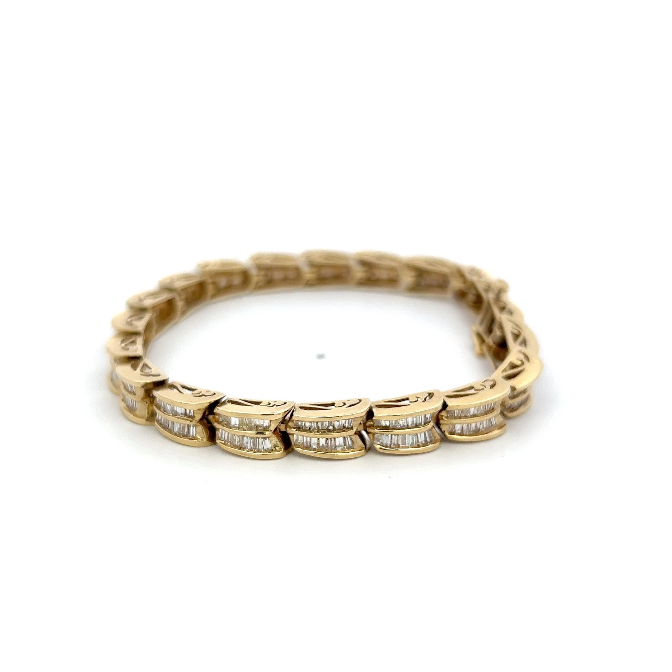 Vintage 14K Yellow Gold Link Bracelet with 4.2 Carat Baguette I SI Diamonds