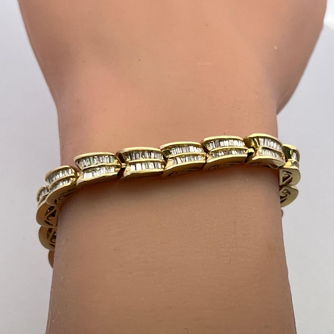 Vintage 14K Yellow Gold Link Bracelet with 4.2 Carat Baguette I SI Diamonds