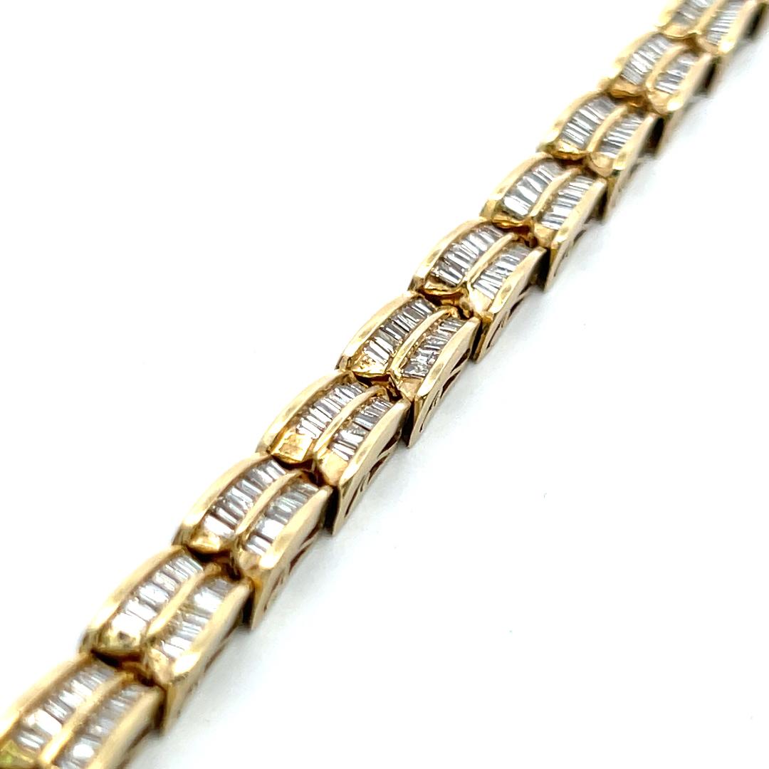 Vintage 14K Yellow Gold Link Bracelet with 4.2 Carat Baguette I SI Diamonds
