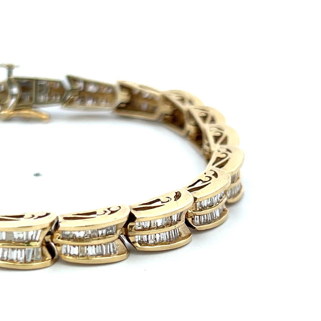 Vintage 14K Yellow Gold Link Bracelet with 4.2 Carat Baguette I SI Diamonds