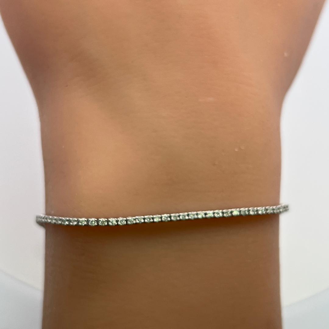 Vintage 14K White Gold Tennis Bracelet with 0.9 Carat Round H VS Diamonds