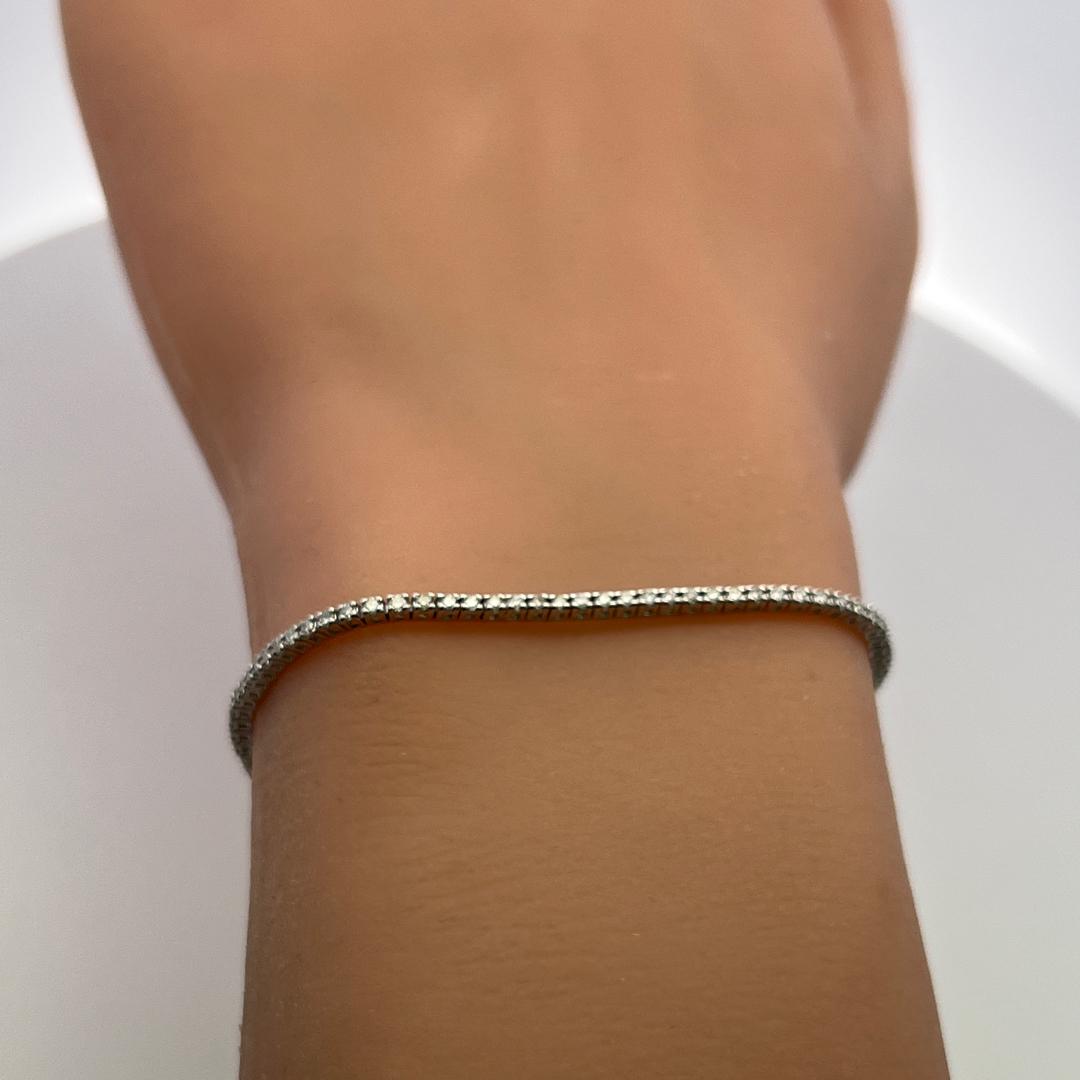 Vintage 14K White Gold Tennis Bracelet with 0.9 Carat Round H VS Diamonds