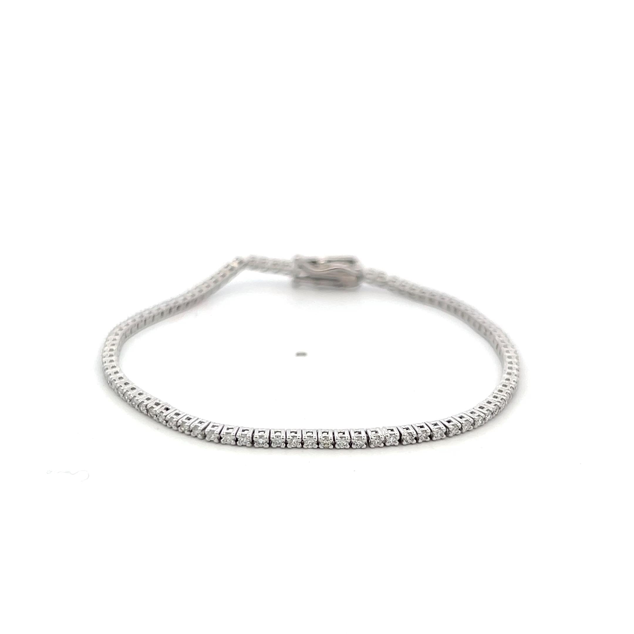 Vintage 14K White Gold Tennis Bracelet with 0.9 Carat Round H VS Diamonds