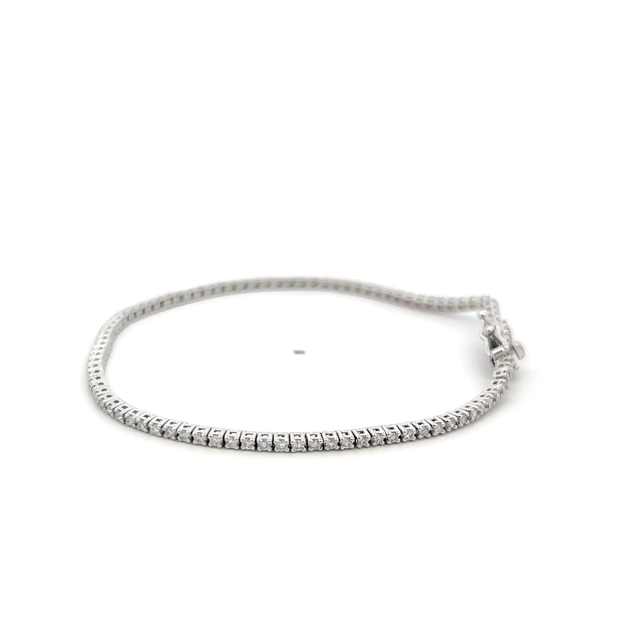 Vintage 14K White Gold Tennis Bracelet with 0.9 Carat Round H VS Diamonds