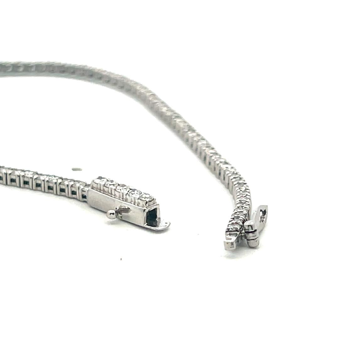 14 Karat White Gold Tennis Bracelet with 1.82 Carat Round H VS Diamonds
