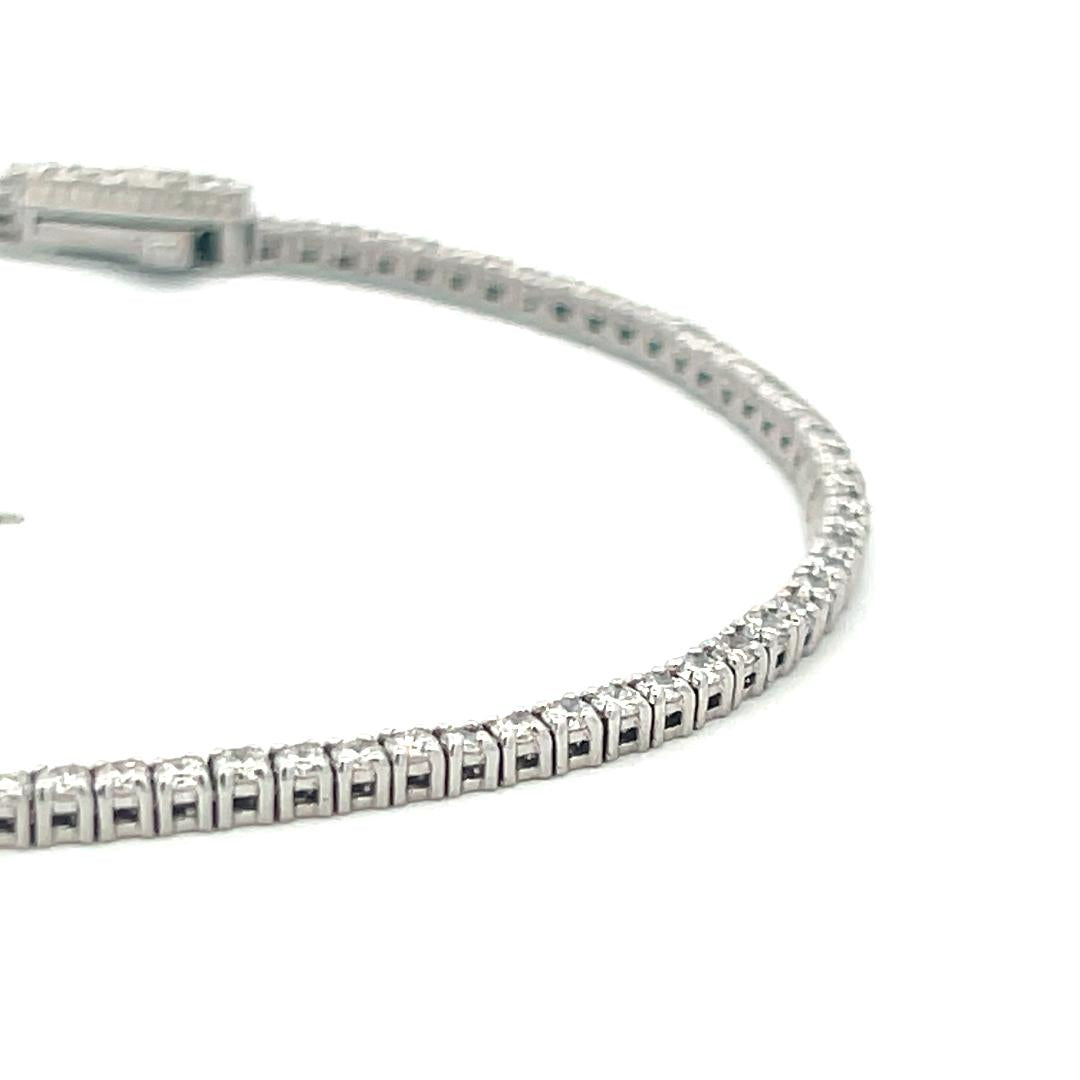 14 Karat White Gold Tennis Bracelet with 1.82 Carat Round H VS Diamonds