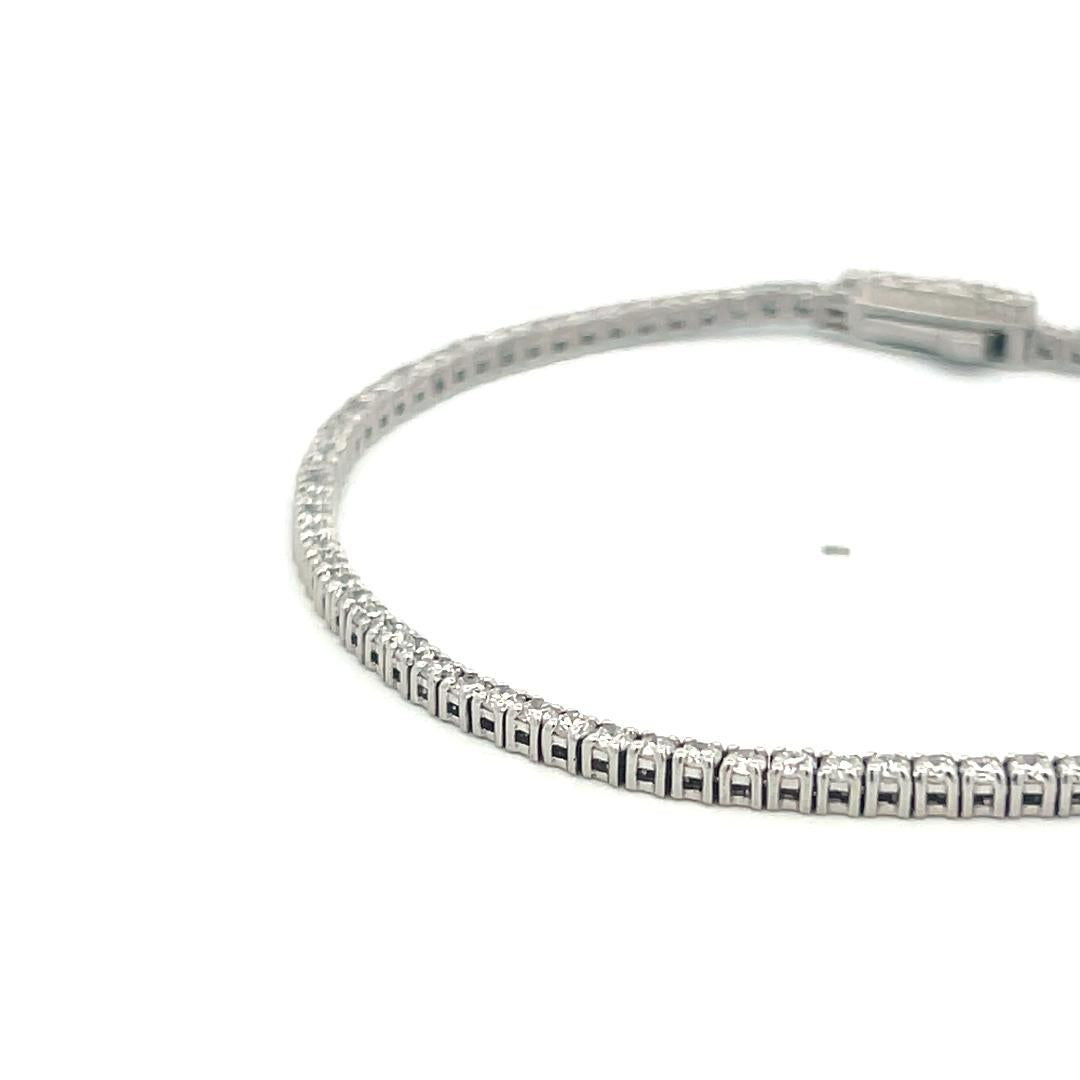 14 Karat White Gold Tennis Bracelet with 1.82 Carat Round H VS Diamonds