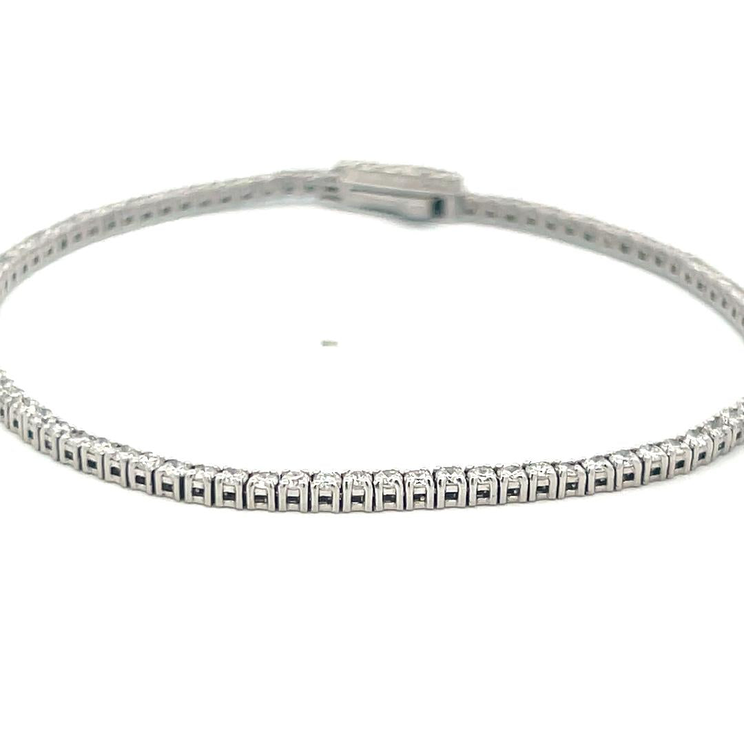 14 Karat White Gold Tennis Bracelet with 1.82 Carat Round H VS Diamonds