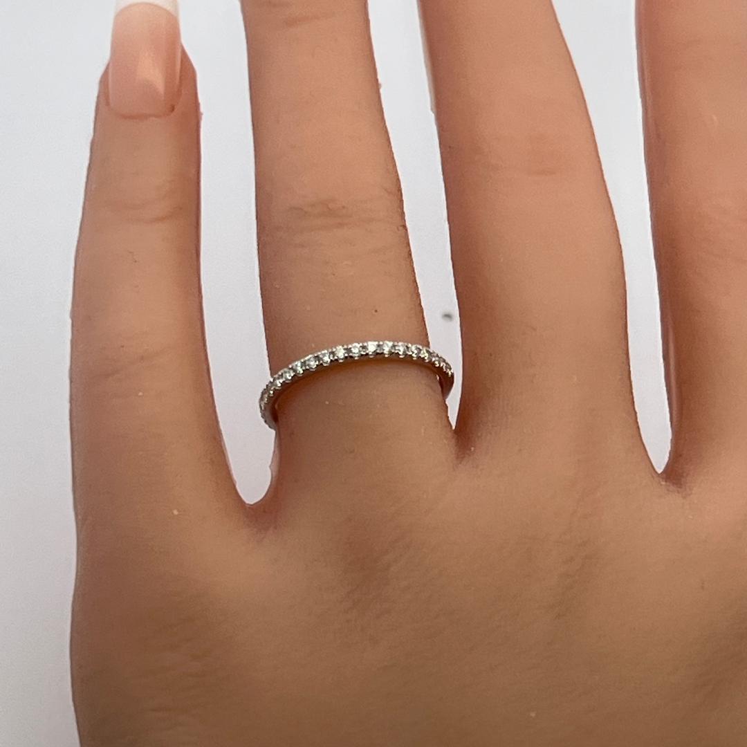 Vintage 18K White Gold Band Ring with 0.26 Carat Round G VS Diamonds Size 7