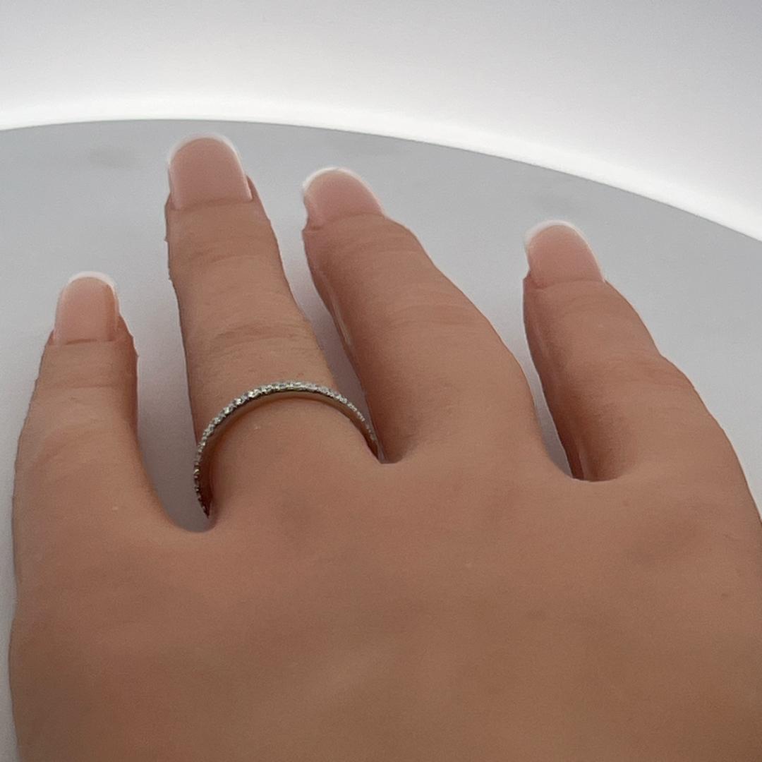 Vintage 18K White Gold Band Ring with 0.26 Carat Round G VS Diamonds Size 7