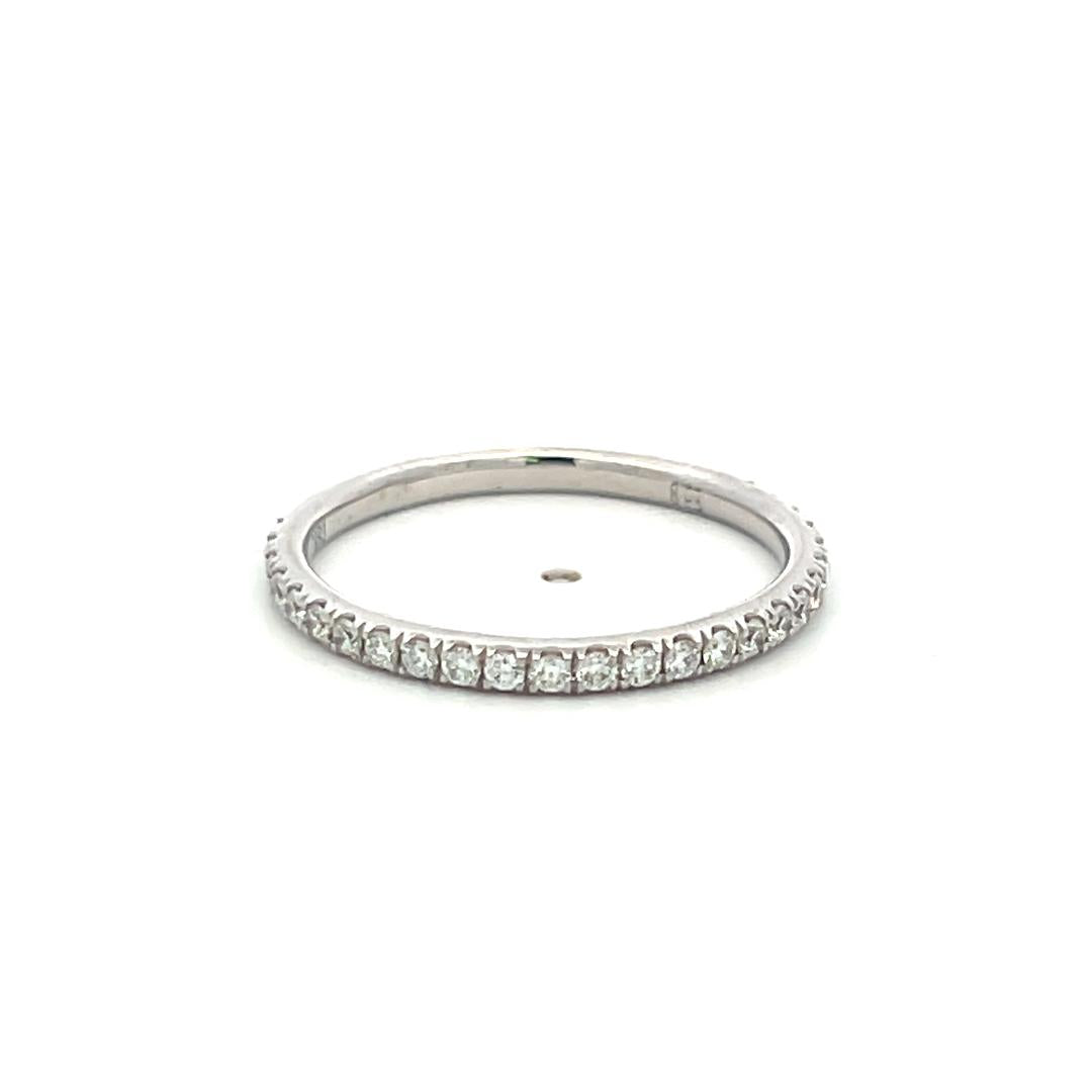 Vintage 18K White Gold Band Ring with 0.26 Carat Round G VS Diamonds Size 7