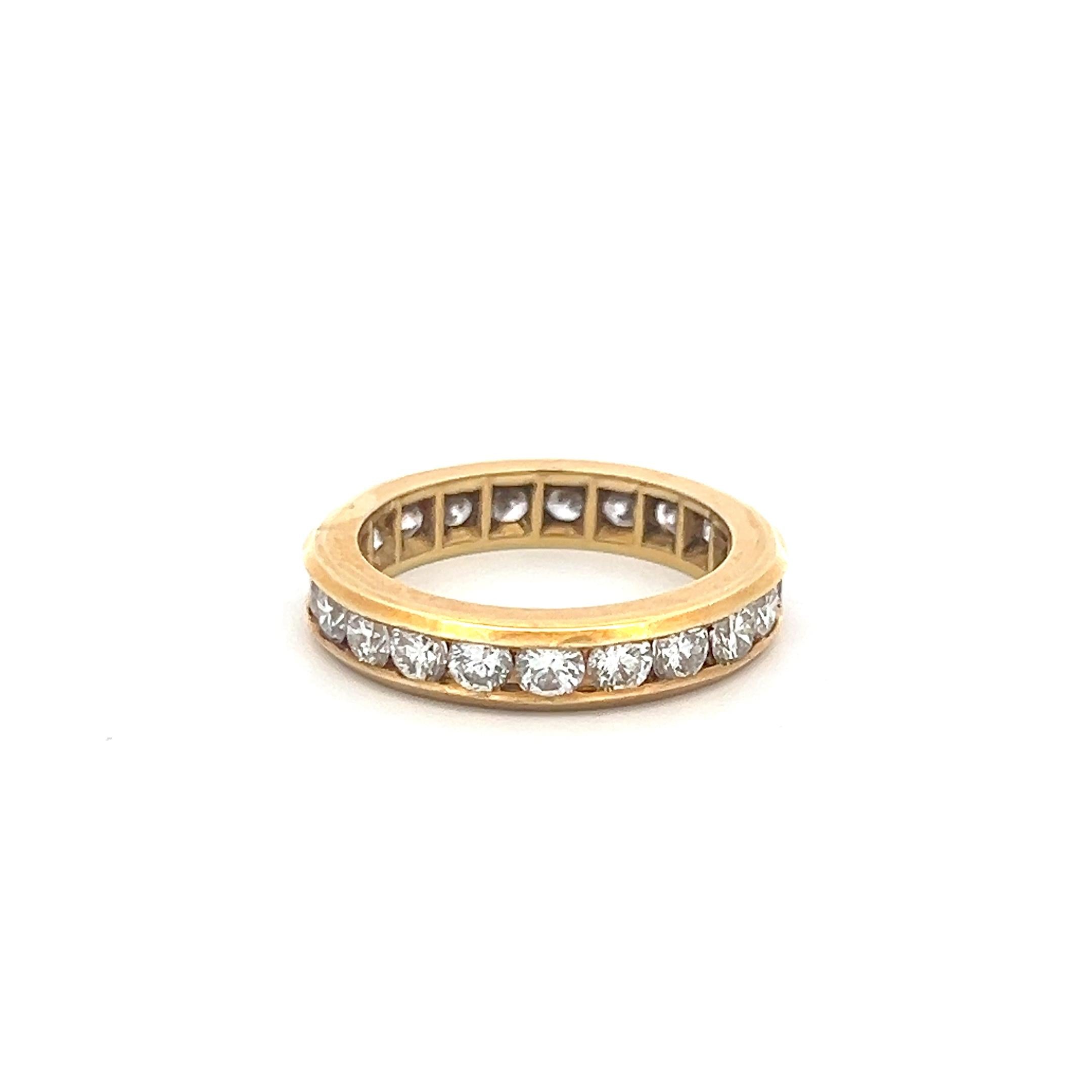 18K Yellow Gold Eternity Band Ring with 2.5 Carat Round H VS Diamonds Size 6.5