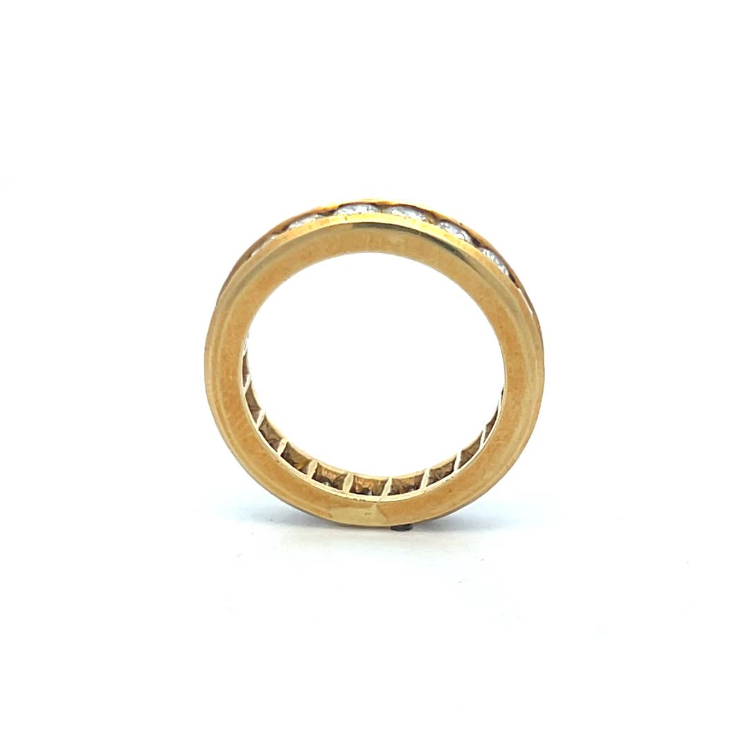 18K Yellow Gold Eternity Band Ring with 2.5 Carat Round H VS Diamonds Size 6.5