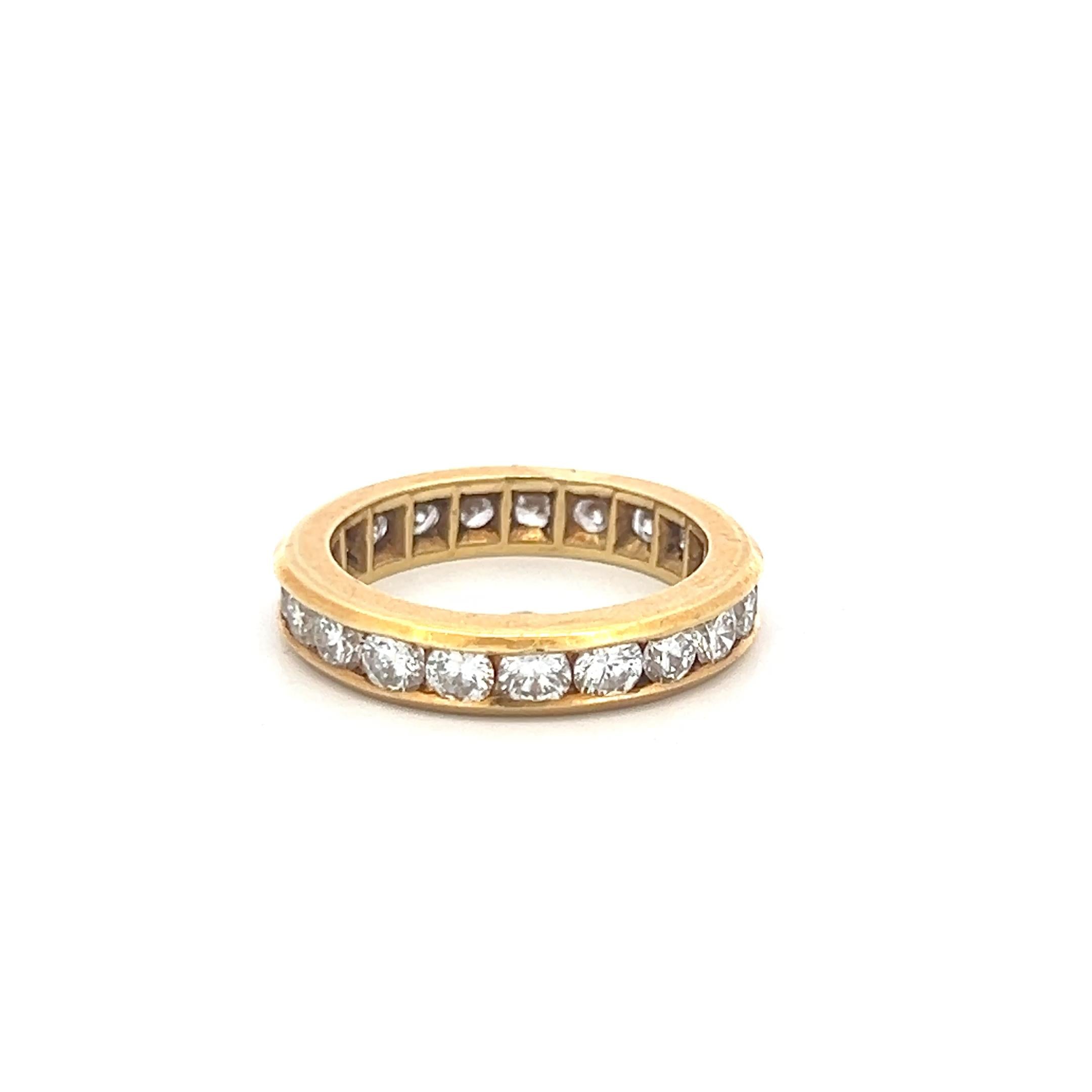 18K Yellow Gold Eternity Band Ring with 2.5 Carat Round H VS Diamonds Size 6.5