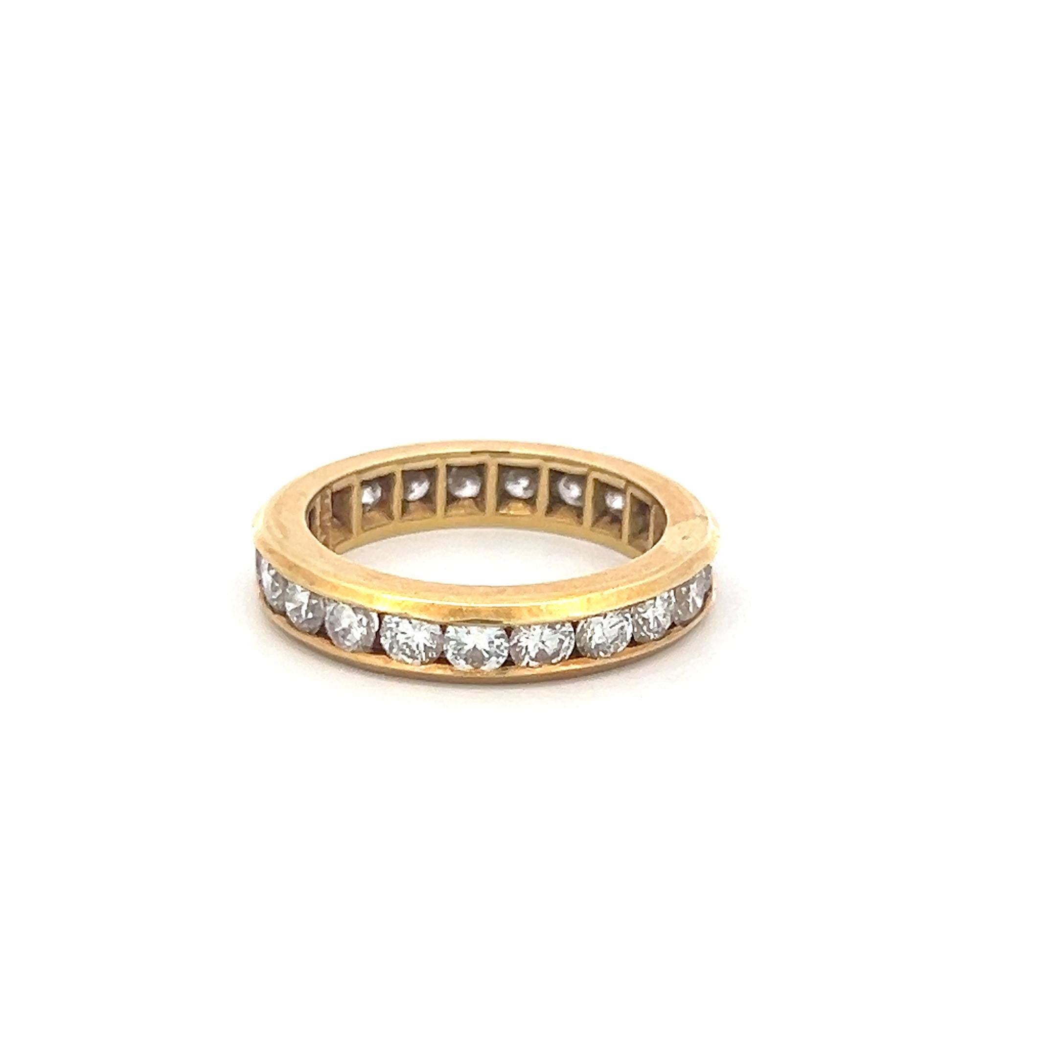 18K Yellow Gold Eternity Band Ring with 2.5 Carat Round H VS Diamonds Size 6.5