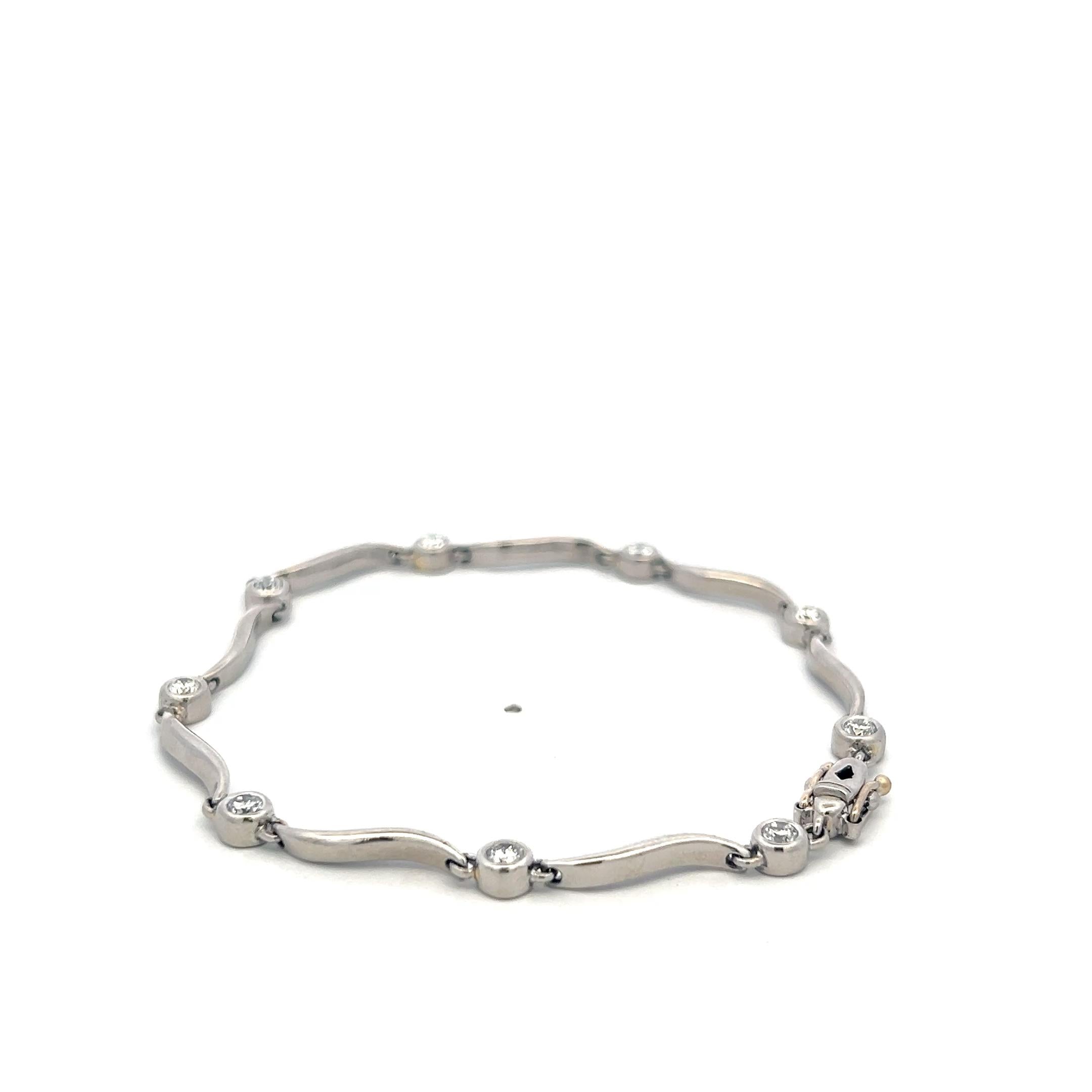 Vintage Platinum Link Bracelet with 0.9 Carat  Round Brilliant H-VS Diamonds