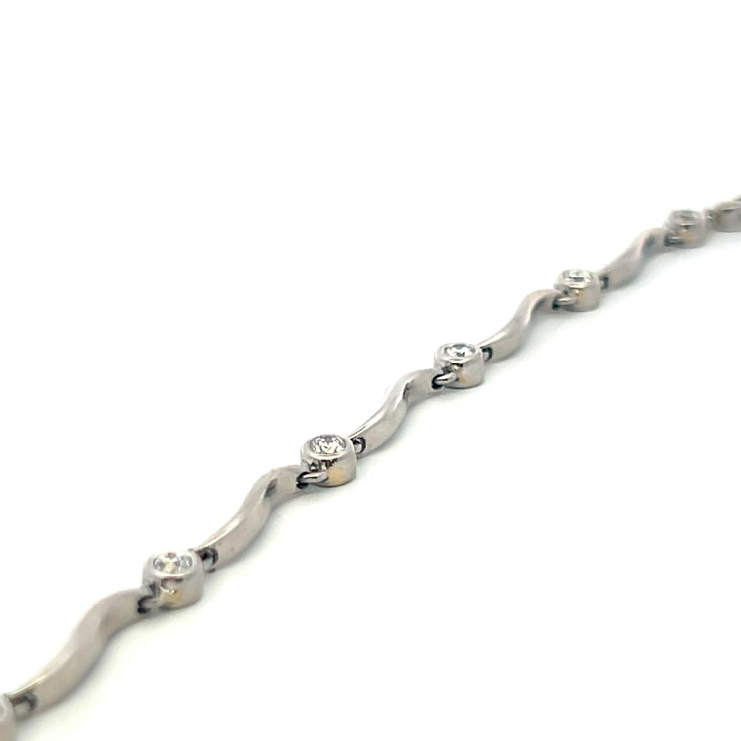 Vintage Platinum Link Bracelet with 0.9 Carat  Round Brilliant H-VS Diamonds