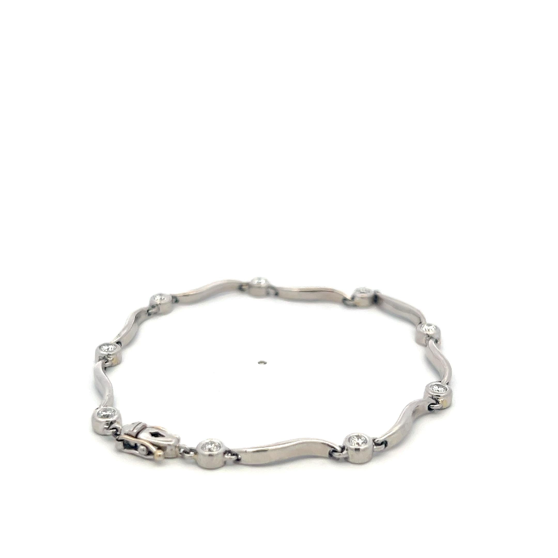Vintage Platinum Link Bracelet with 0.9 Carat  Round Brilliant H-VS Diamonds