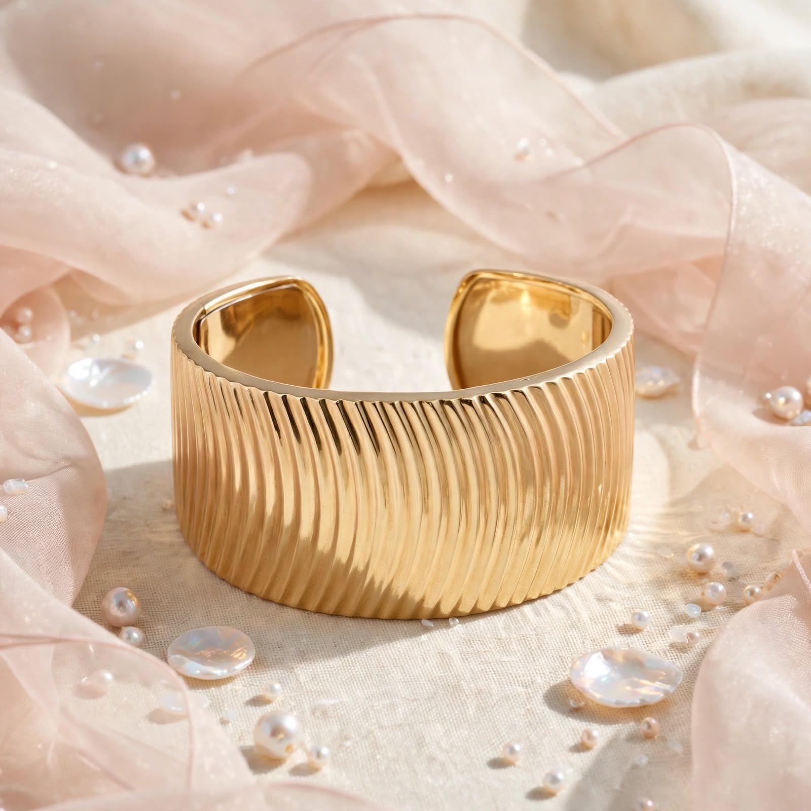 Vintage 18 Karat Yellow Gold Bold Bangle Bracelet 89.9 Grams