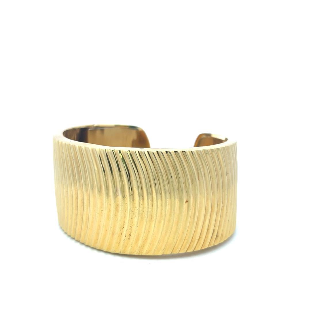 Vintage 18 Karat Yellow Gold Bold Bangle Bracelet 89.9 Grams
