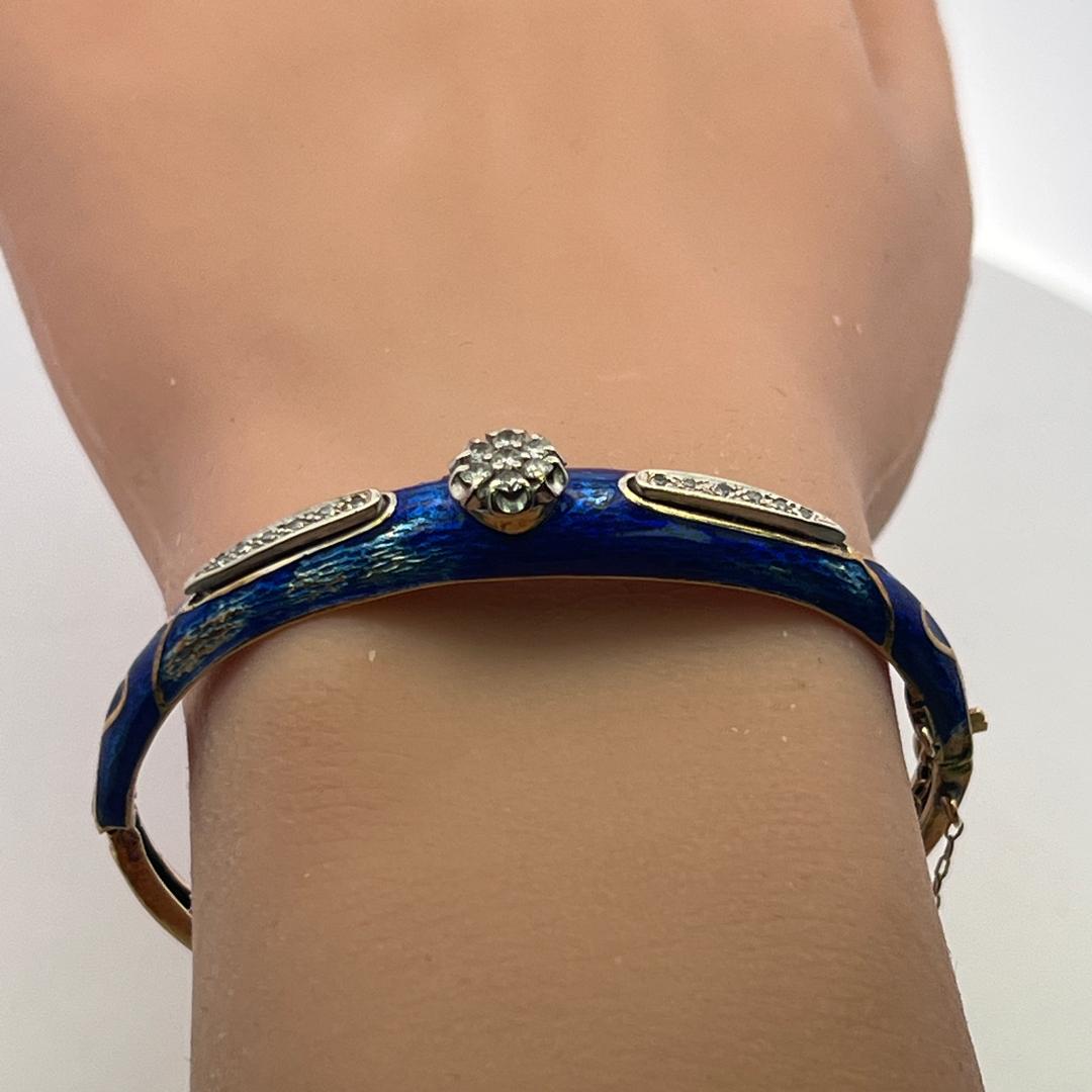 Vintage 14K Yellow Gold Bangle Bracelet with 0.2 Carat Round I SI Diamonds 17g