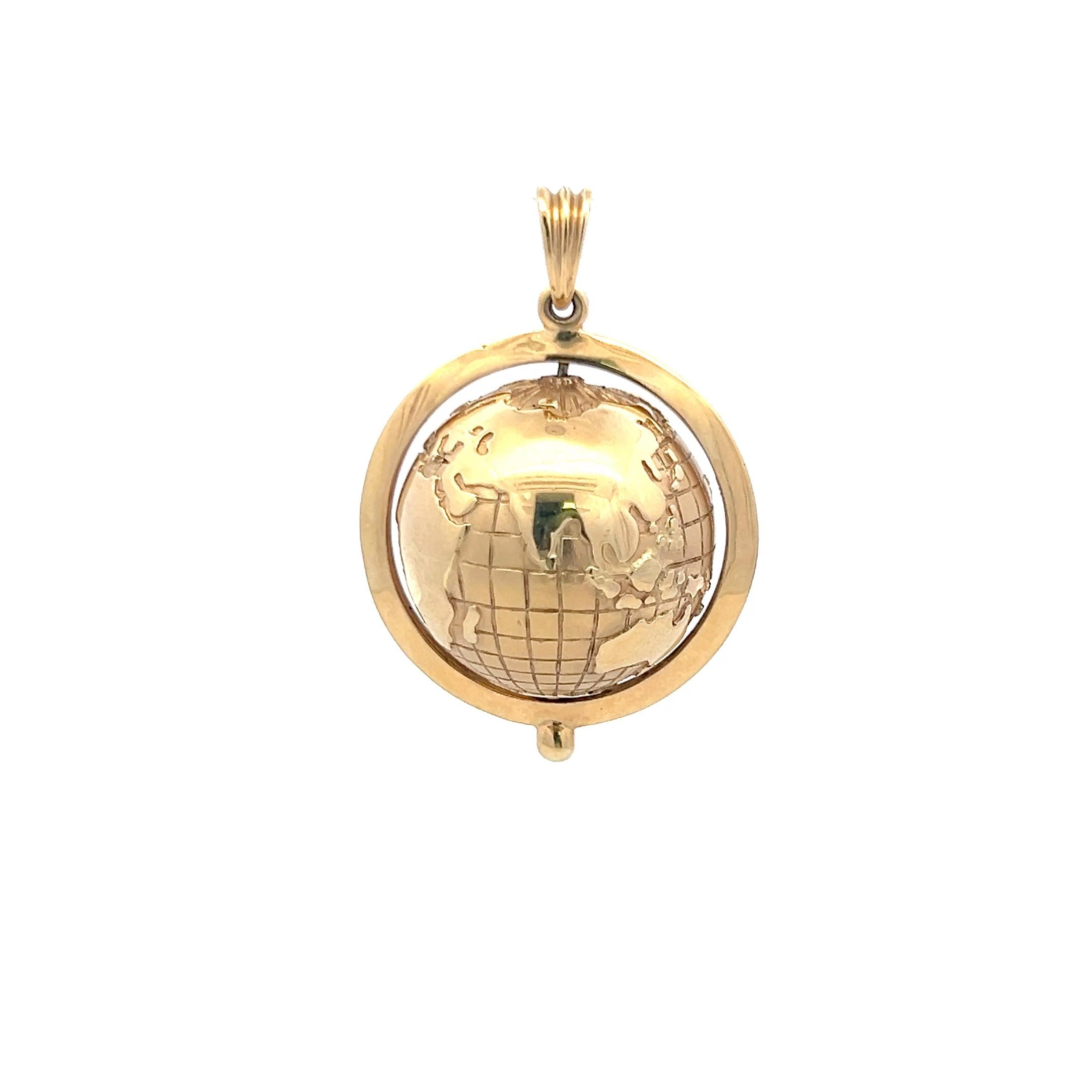 Vintage 18 Karat Yellow Gold Globe Pendant 24.6 Grams