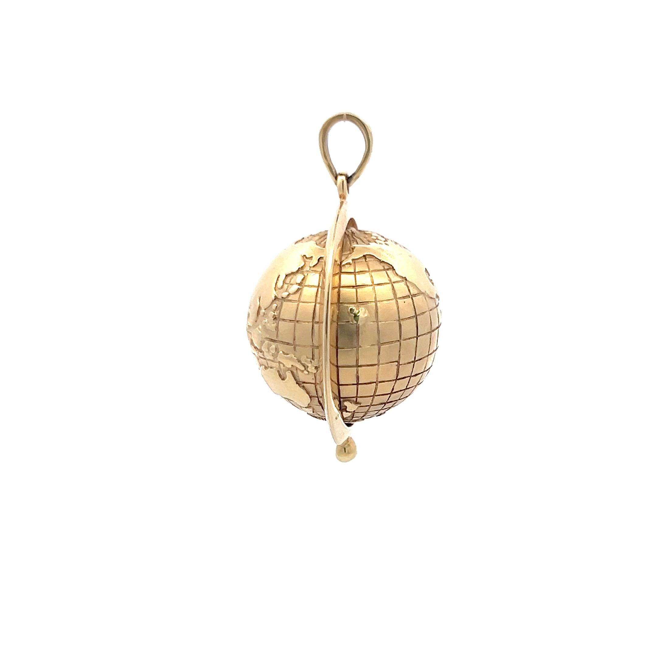 Vintage 18 Karat Yellow Gold Globe Pendant 24.6 Grams