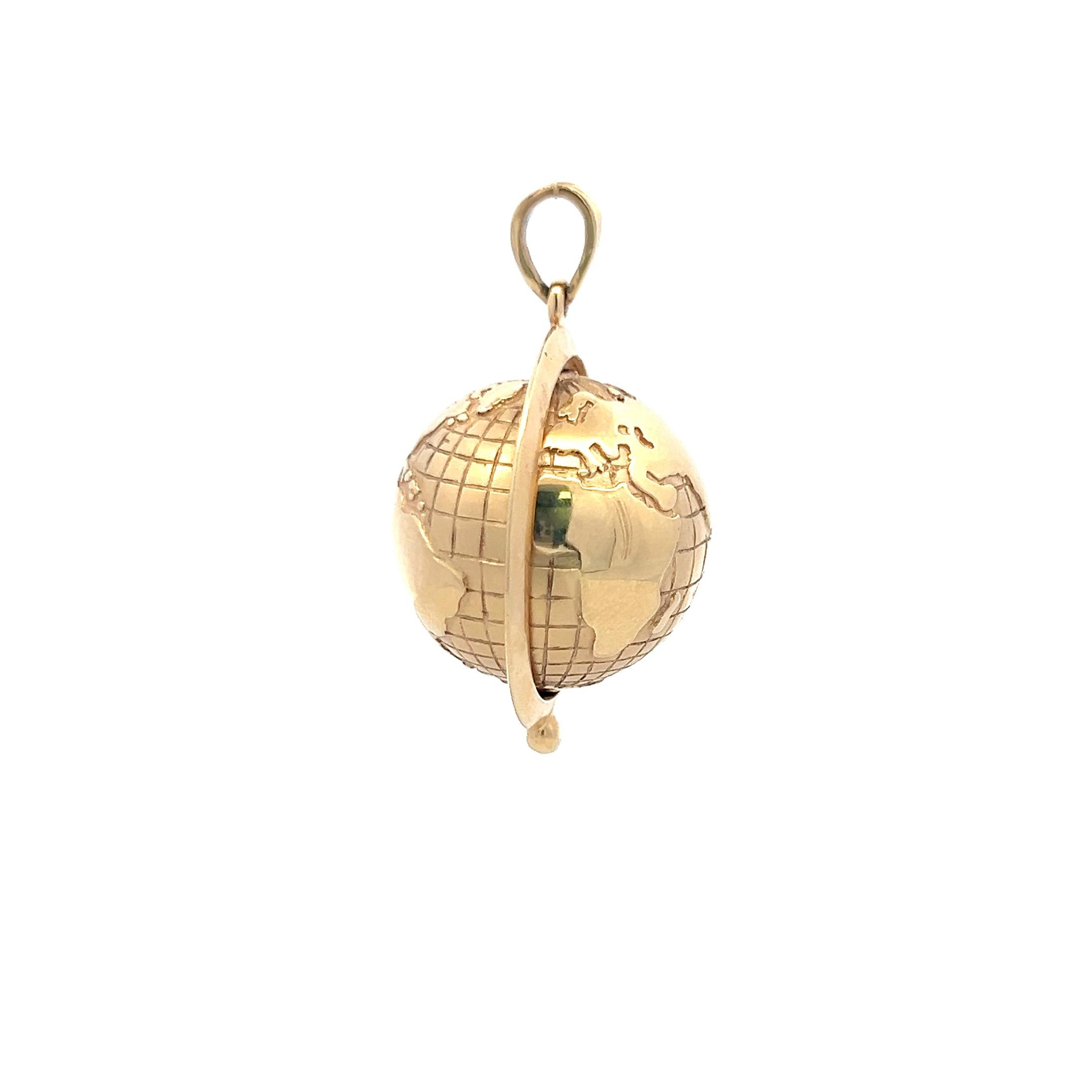 Vintage 18 Karat Yellow Gold Globe Pendant 24.6 Grams