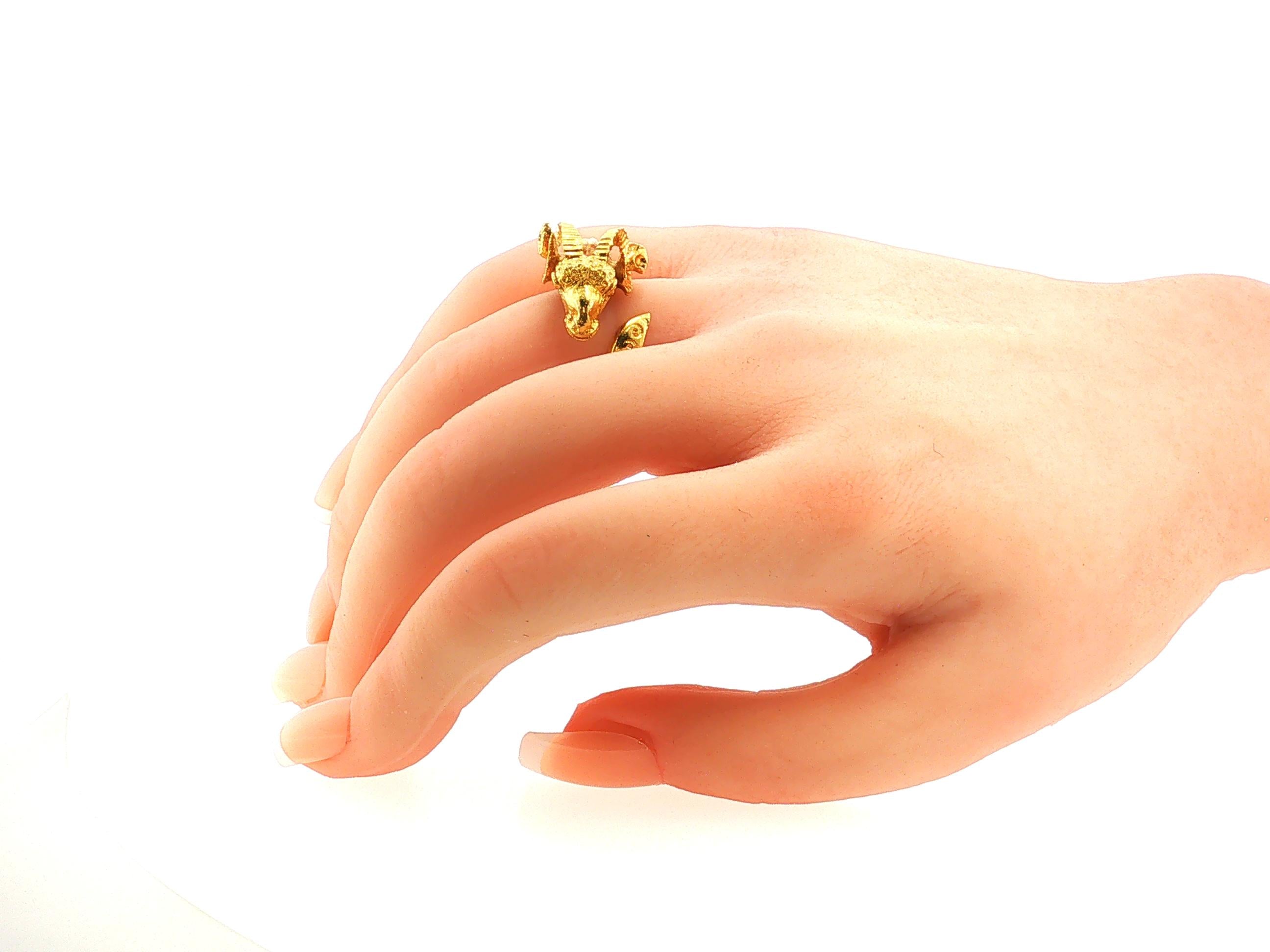 Vintage 18K Yellow Gold Bold Ram Cocktail Ring 9.6 Grams Size 4