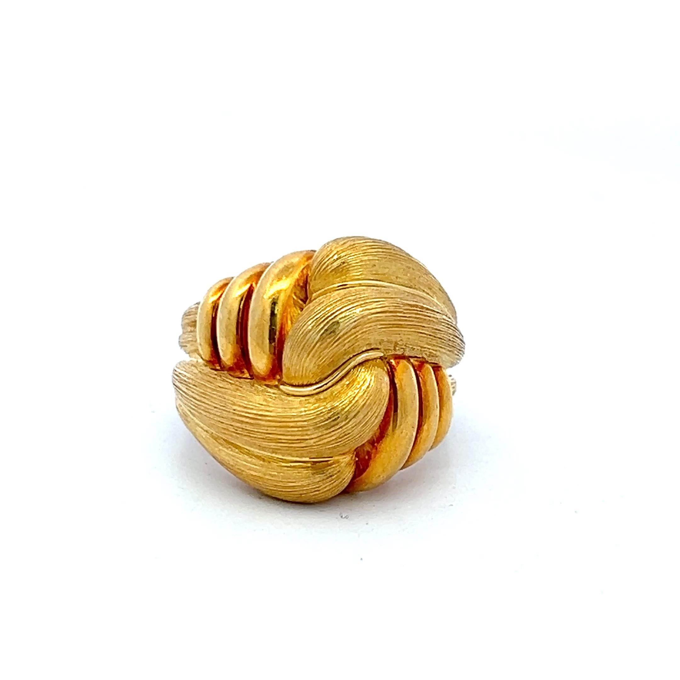 Henry Dunay Vintage 18 Karat Yellow Gold Bold Cocktail Ring Size 6.25
