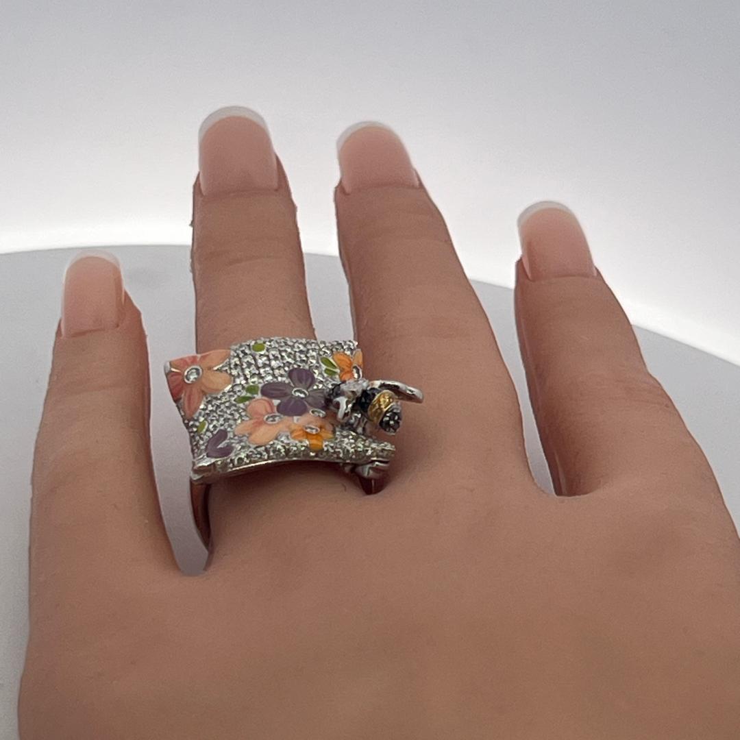 18K White Gold Floral Cocktail Ring with 1.05 Carat Round H VS Diamonds