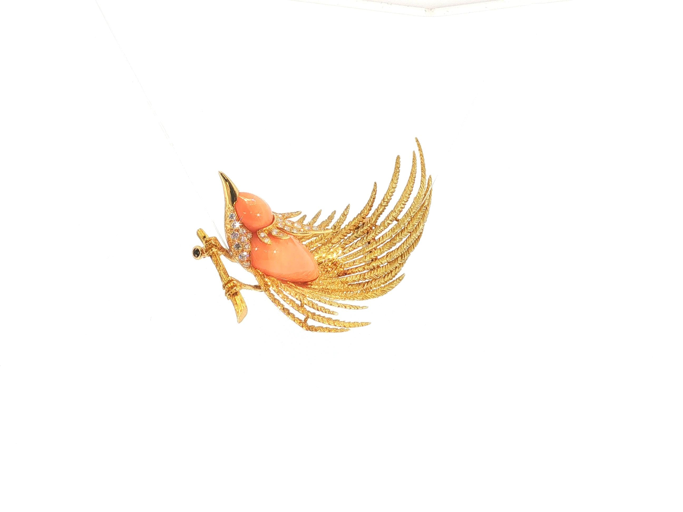 18K Yellow Gold Bird Pin Brooch 0.6ct Round H VS Diamonds 22.61x10.95mm Coral