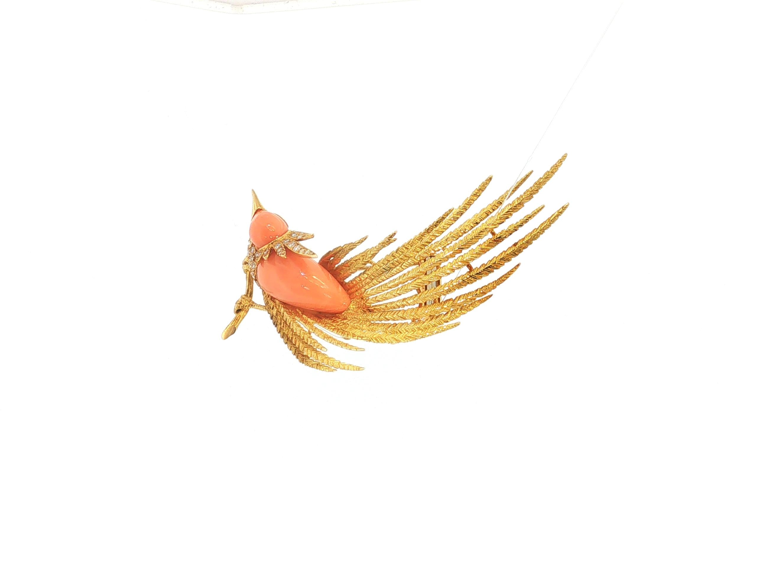 18K Yellow Gold Bird Pin Brooch 0.6ct Round H VS Diamonds 22.61x10.95mm Coral