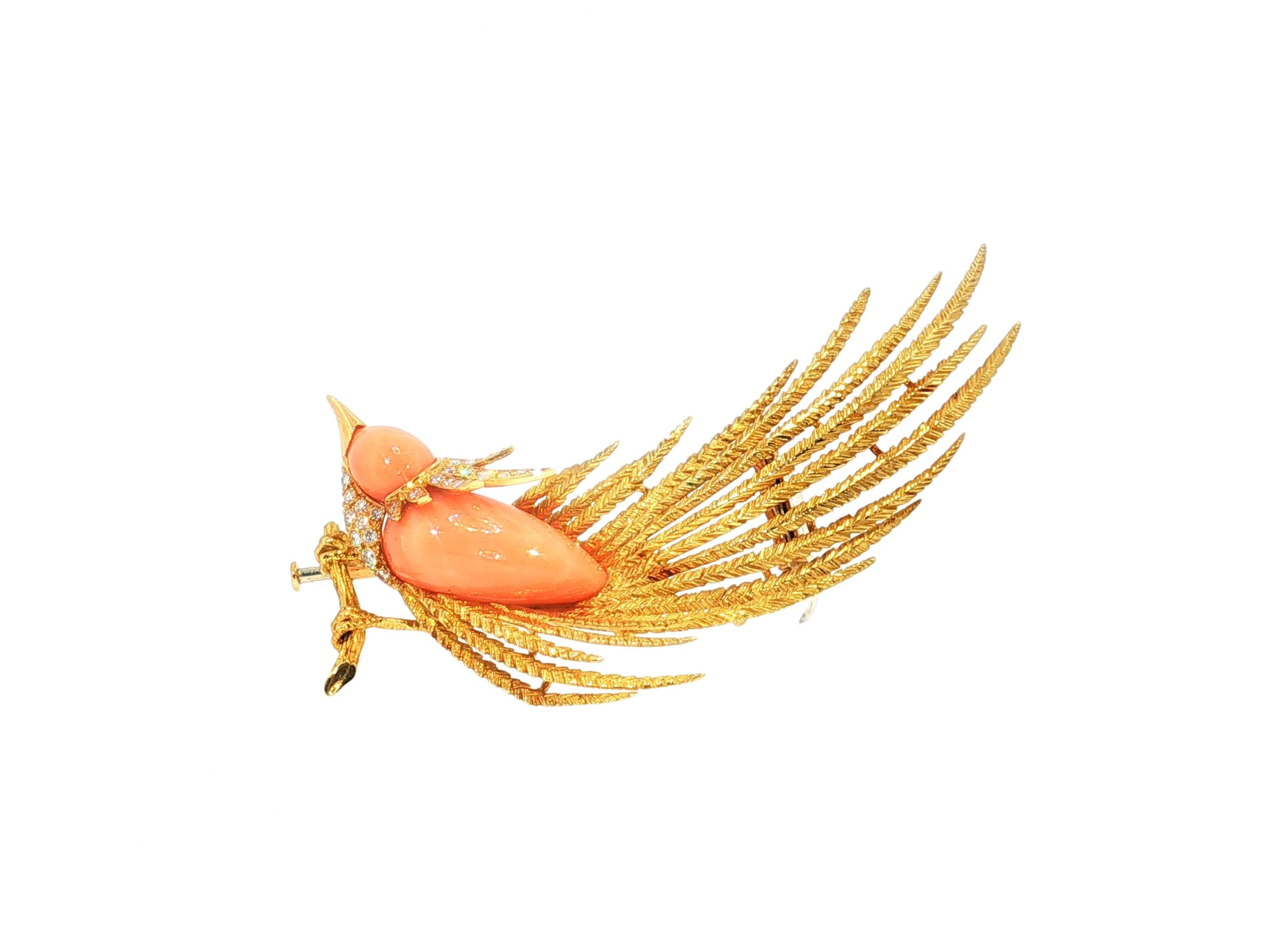 18K Yellow Gold Bird Pin Brooch 0.6ct Round H VS Diamonds 22.61x10.95mm Coral