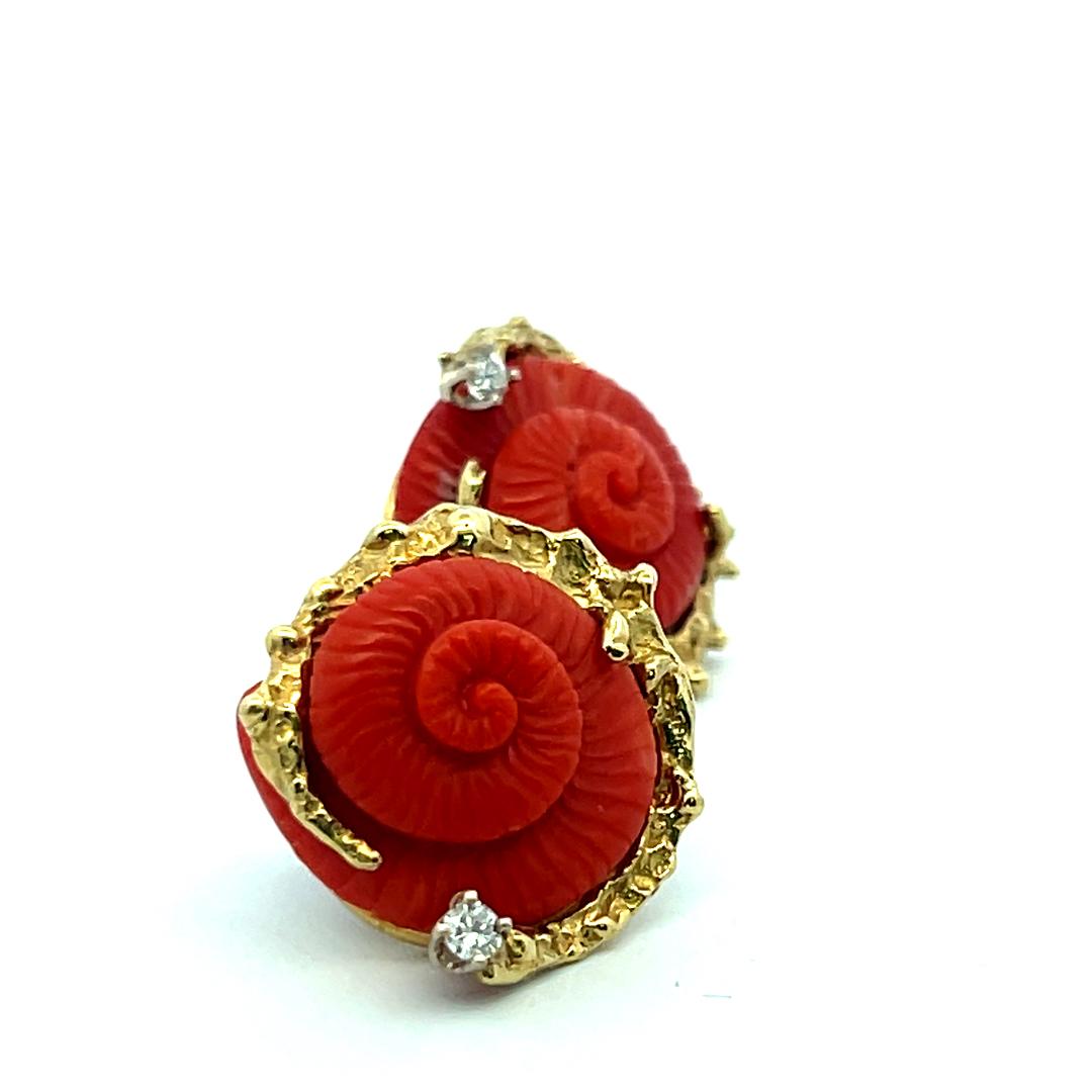 18K Yellow Gold Studs Earrings with 0.1 Carat Round Diamonds 16.1-16.4 MM Coral
