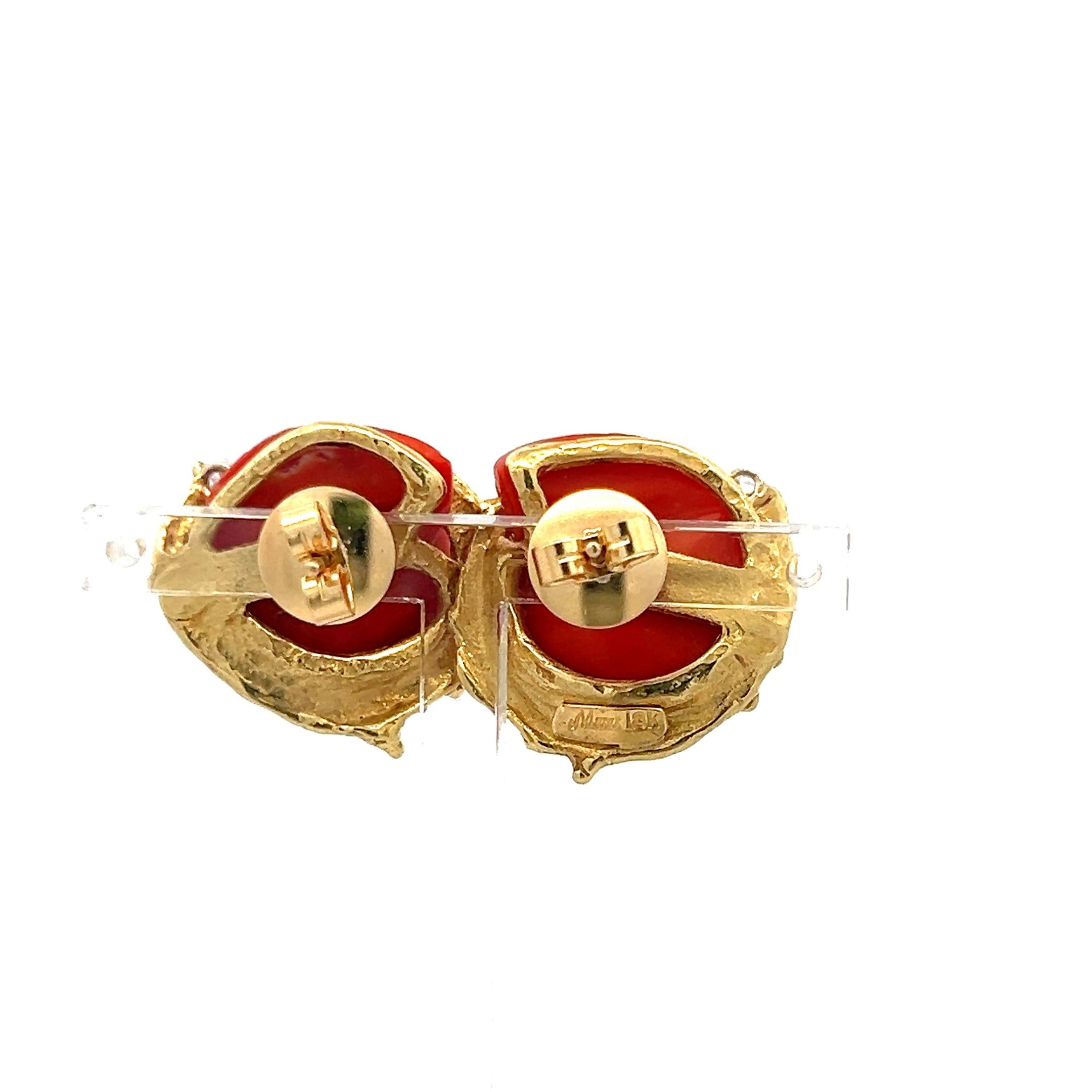 18K Yellow Gold Studs Earrings with 0.1 Carat Round Diamonds 16.1-16.4 MM Coral