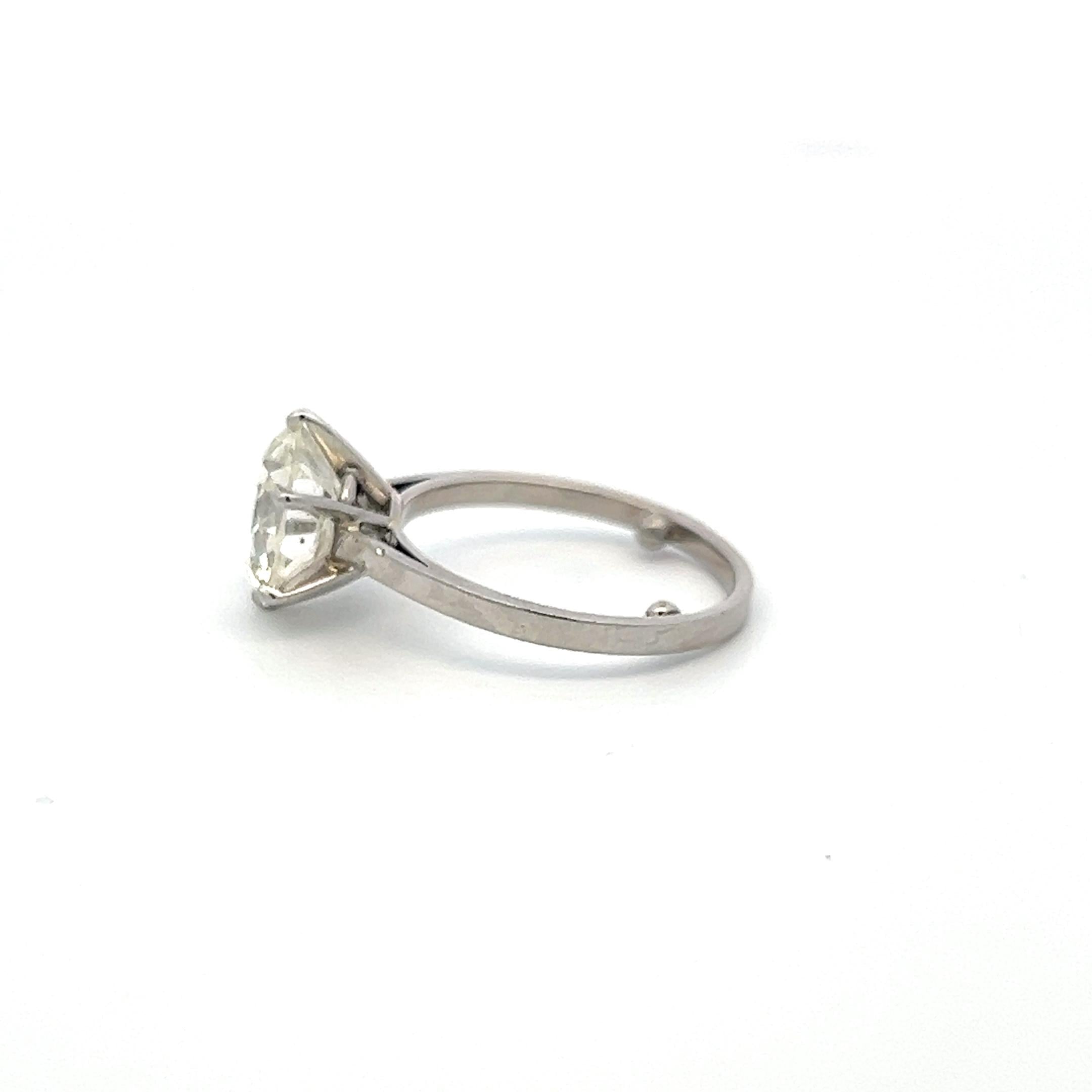 Vintage Platinum Engagement Ring with 2.64 Carat Circular Brilliant Diamond GIA