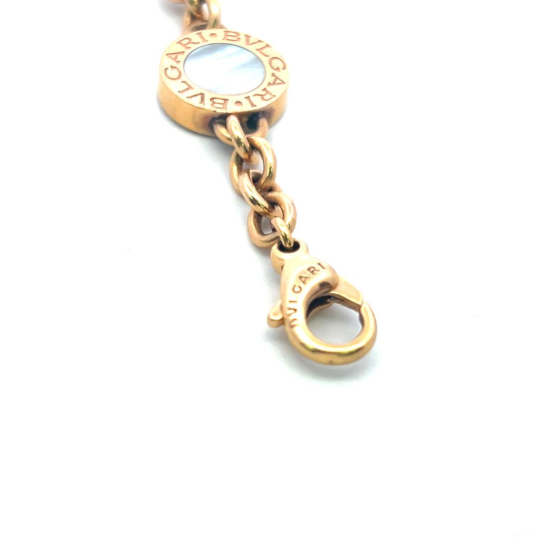 Bvlgari Vintage 18 Karat Yellow Gold Link Bracelet 29.5 Grams MOP and Onyx